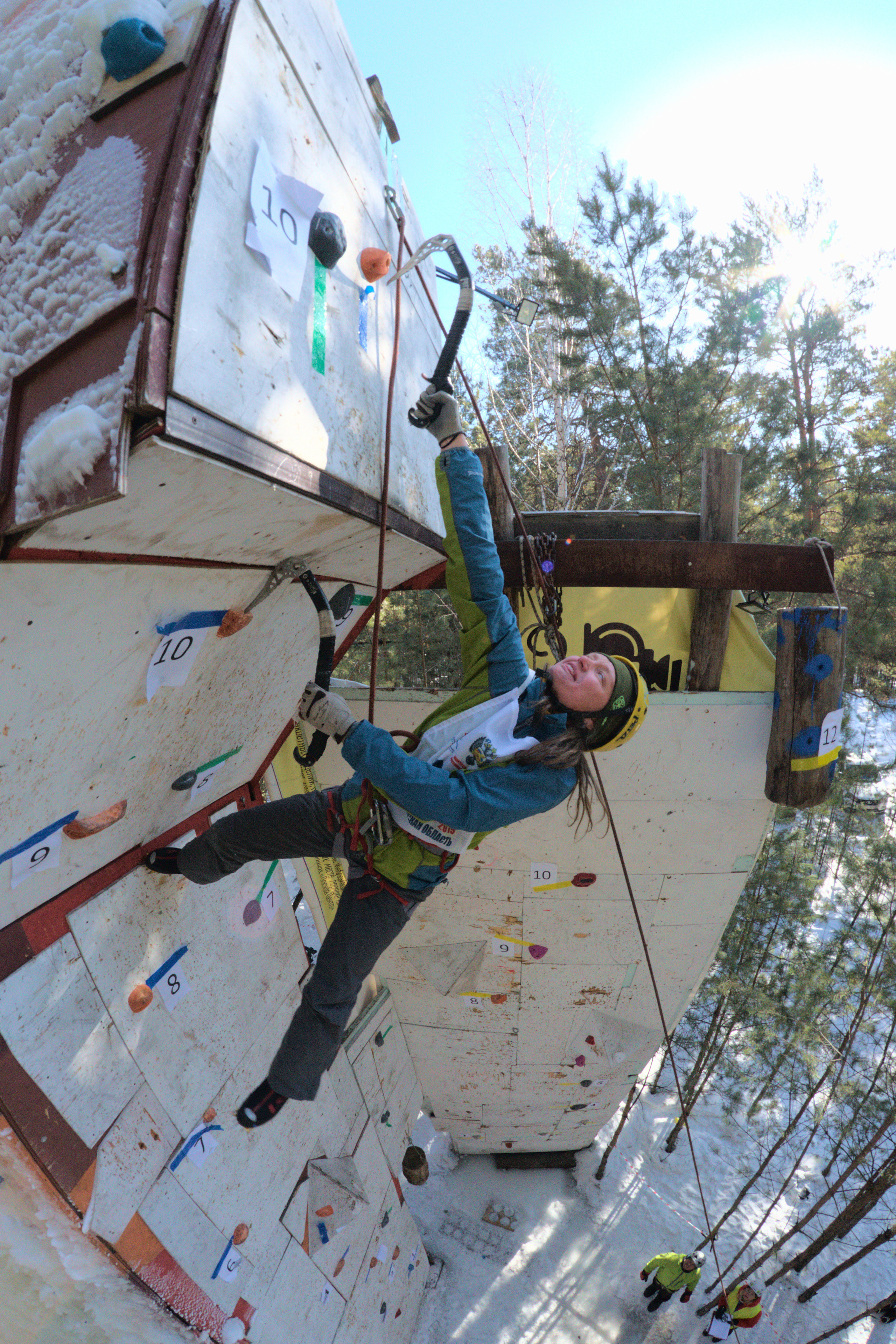 Ледолазание соревнования Новосибирск ФАНСО Ледовый инструмент спортивная фотография
