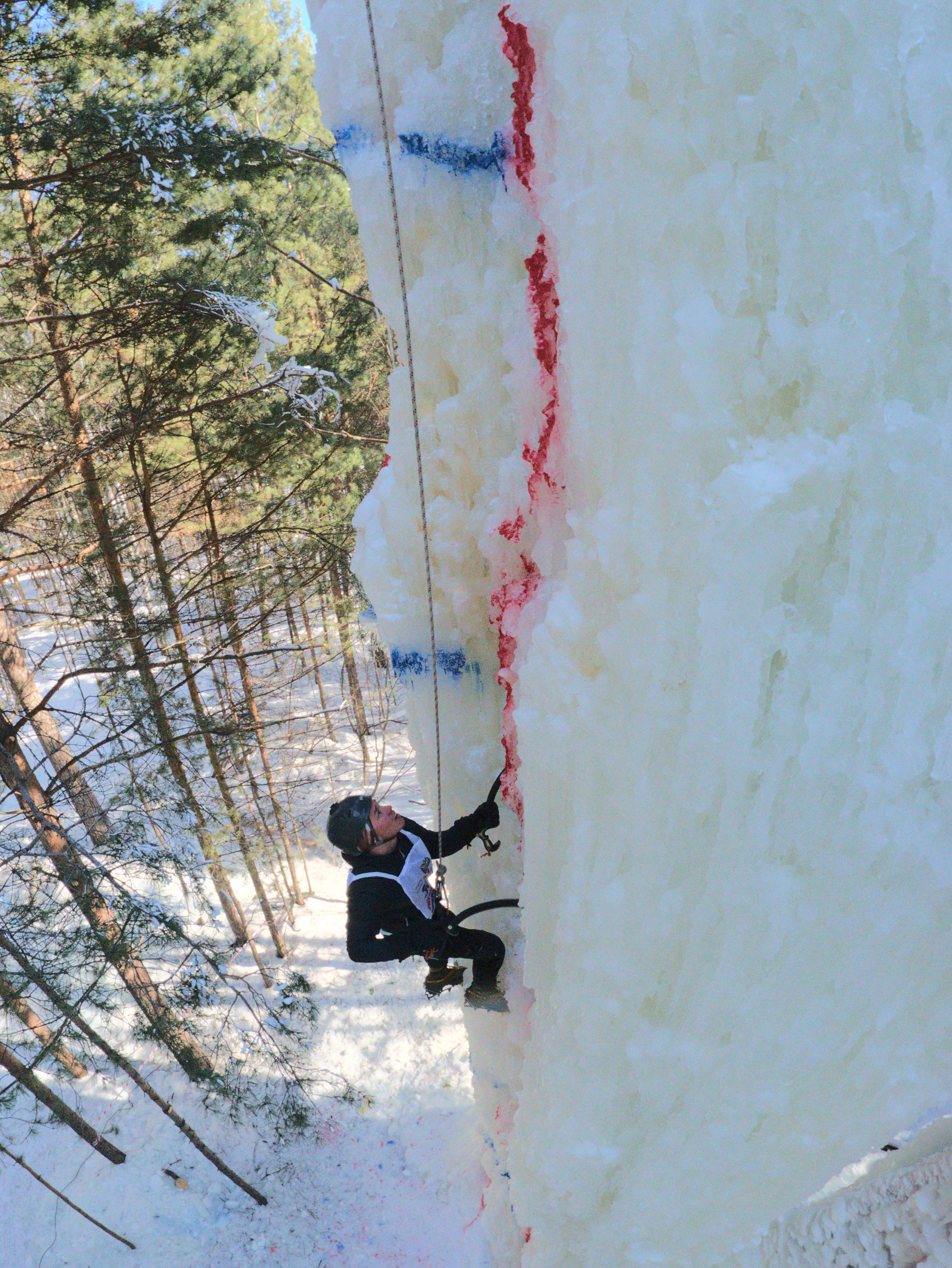 Ледолазание Новосибирск ФАНСО скалодром ледовые инструменты. Лёд спорт Спортивные фото