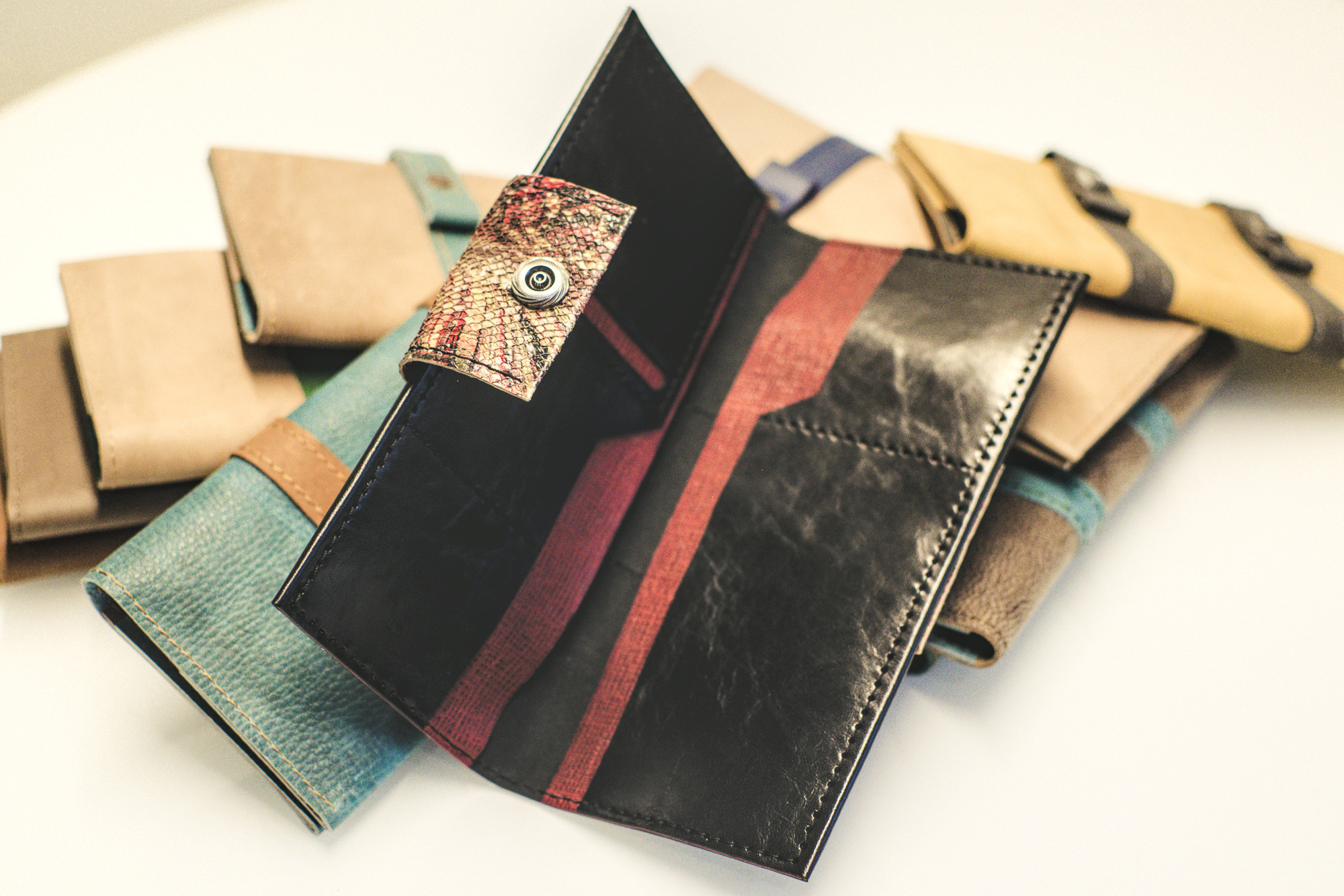 Изделия из кожи ручной работы. Фотограф анималист, пейзажист, спортивные мероприятия. Новосибирск