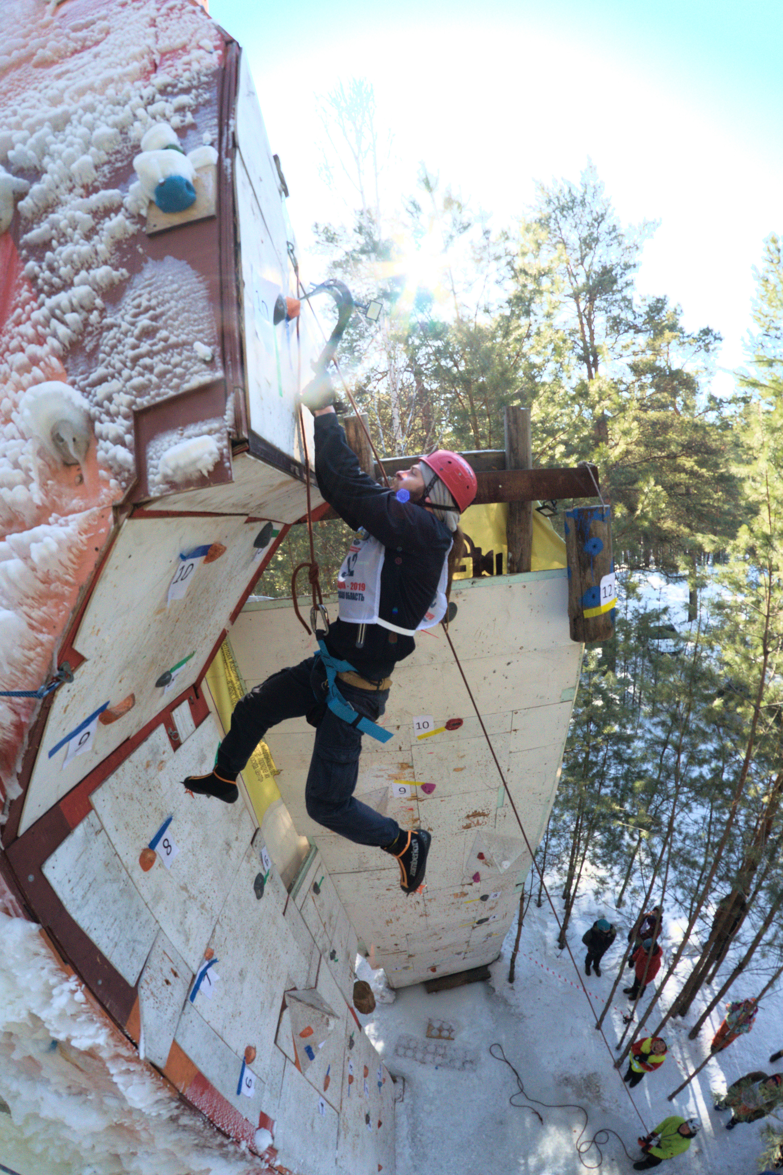 Ледолазание соревнования Новосибирск ФАНСО ледовый инструмент спортивная фотография