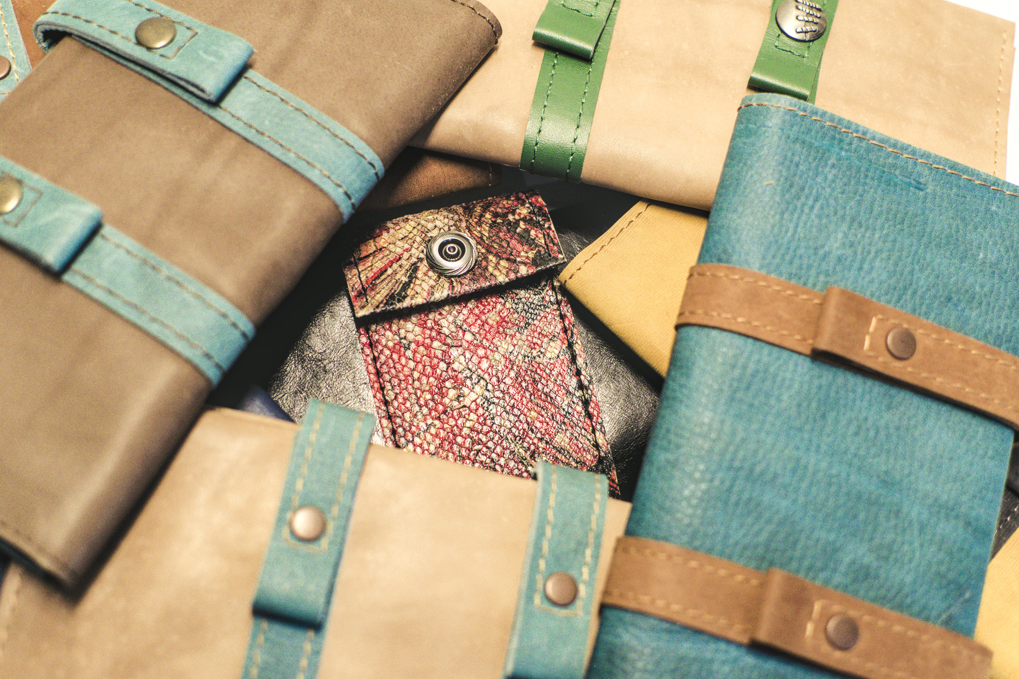 Изделия из кожи ручной работы. Фотограф анималист, пейзажист, спортивные мероприятия. Новосибирск