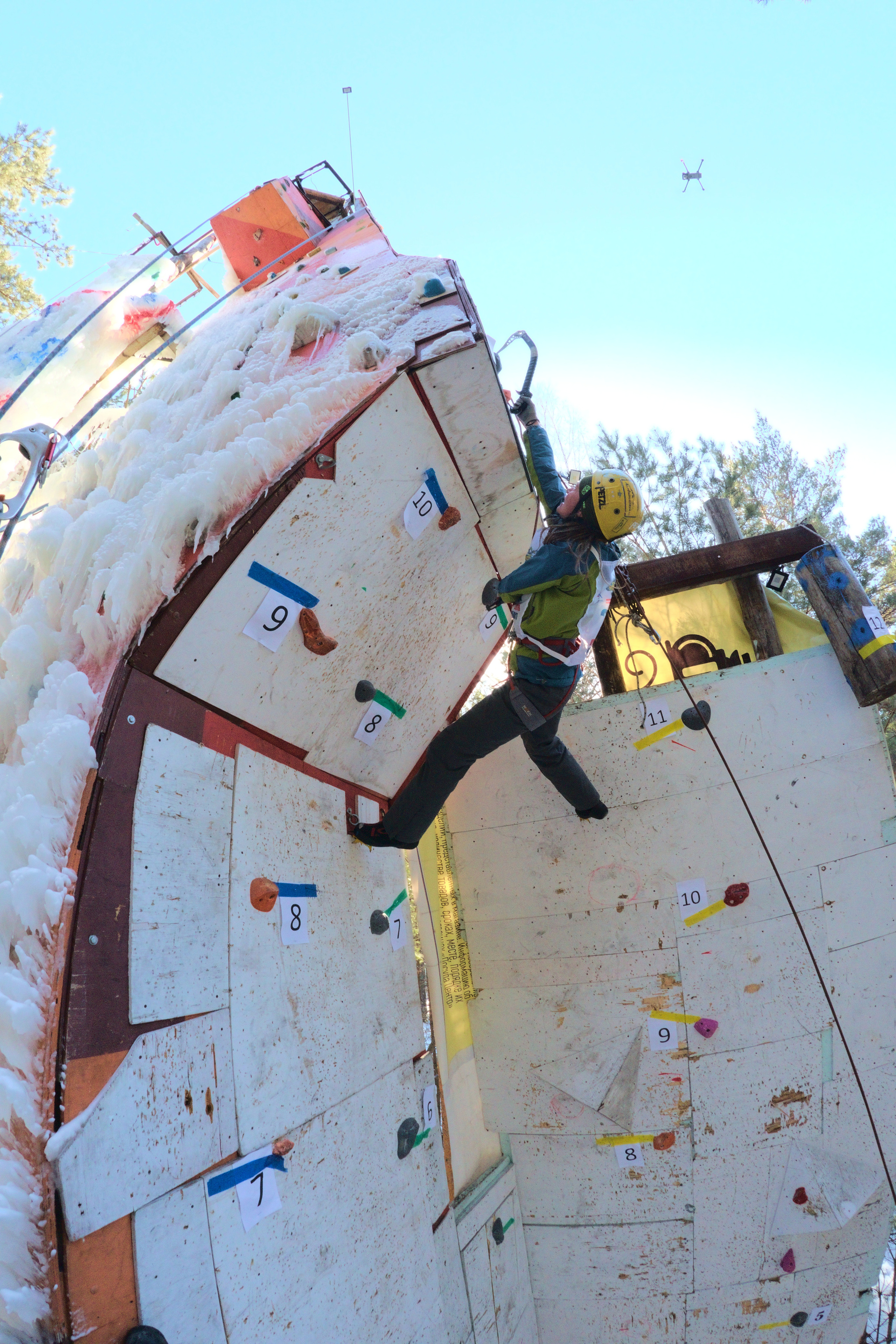 Спортивные фото Ледолазание Новосибирск ФАНСО скалодром ледовые инструменты