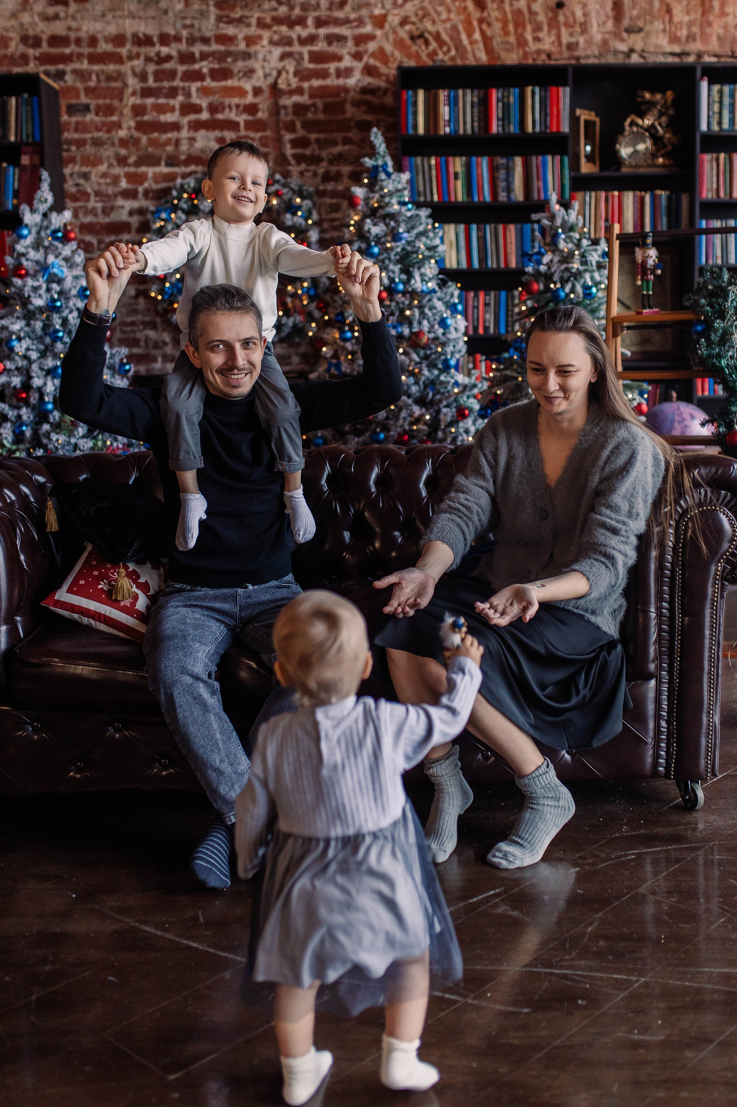 Лена с семьей. Семейный фотограф Алина Демидова. Королев