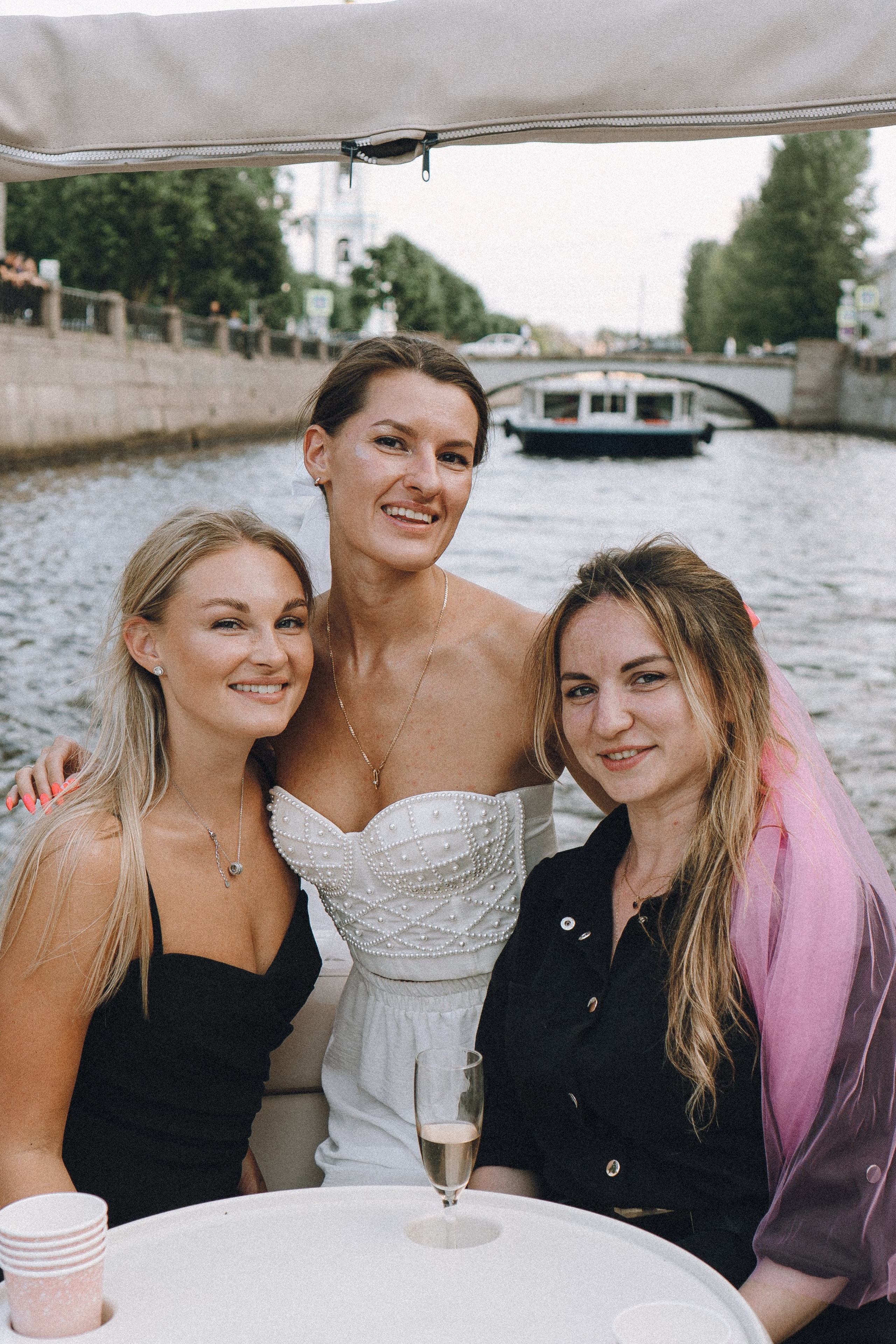 ДЕВИЧНИК НА КАТЕРЕ. Профессиональный фотограф, Санкт-Петербург — Виктория Богомолова