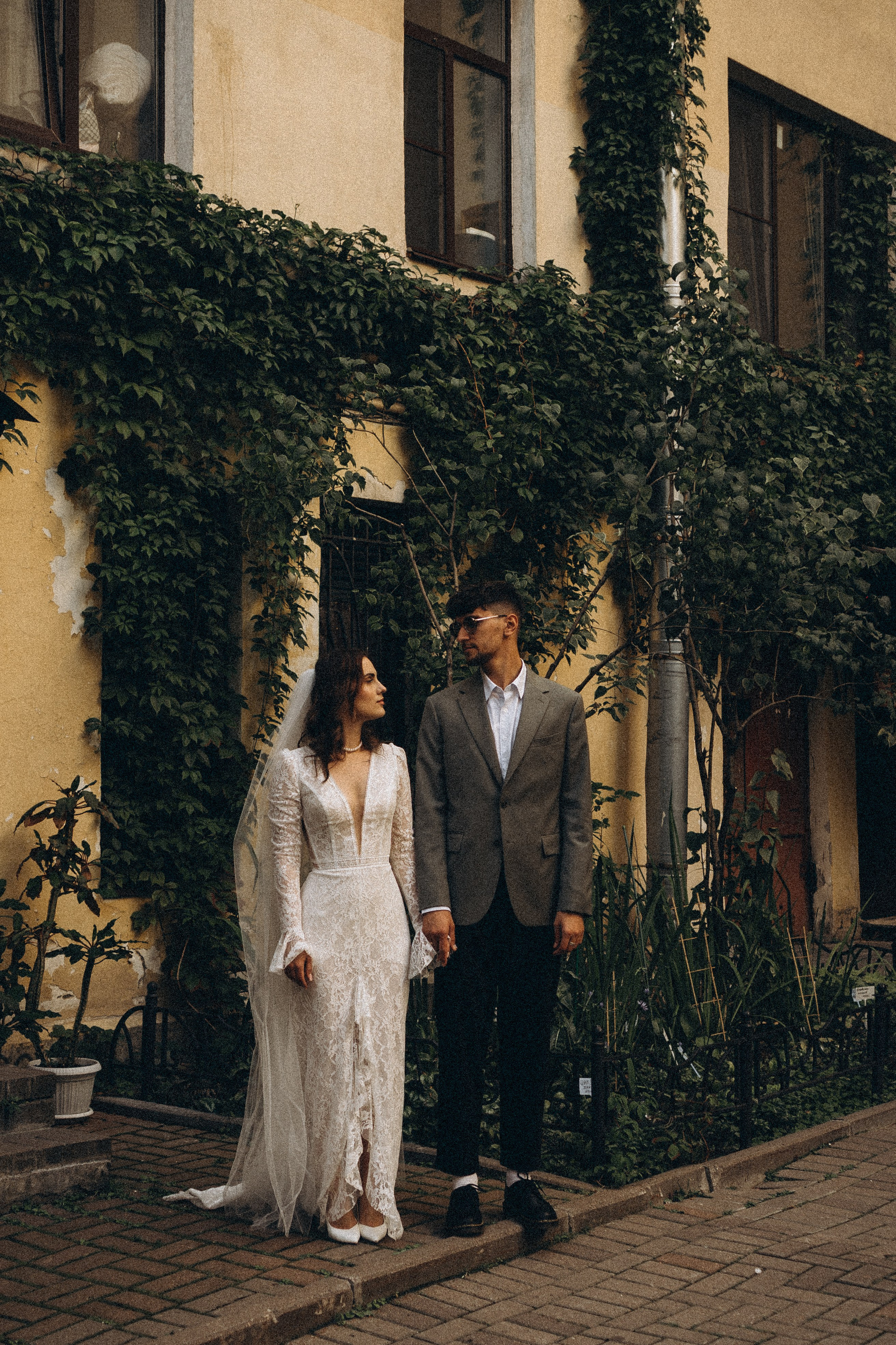 СВАДЕБНАЯ ПРОГУЛКА ВОЗЕ ИСАИКЕВСКОГО СОБОРА АСТОРИИ И ЗАКОНОДАЛЕТНОГО СОБРАНИЯ. Профессиональный фотограф, Санкт-Петербург — Виктория Богомолова