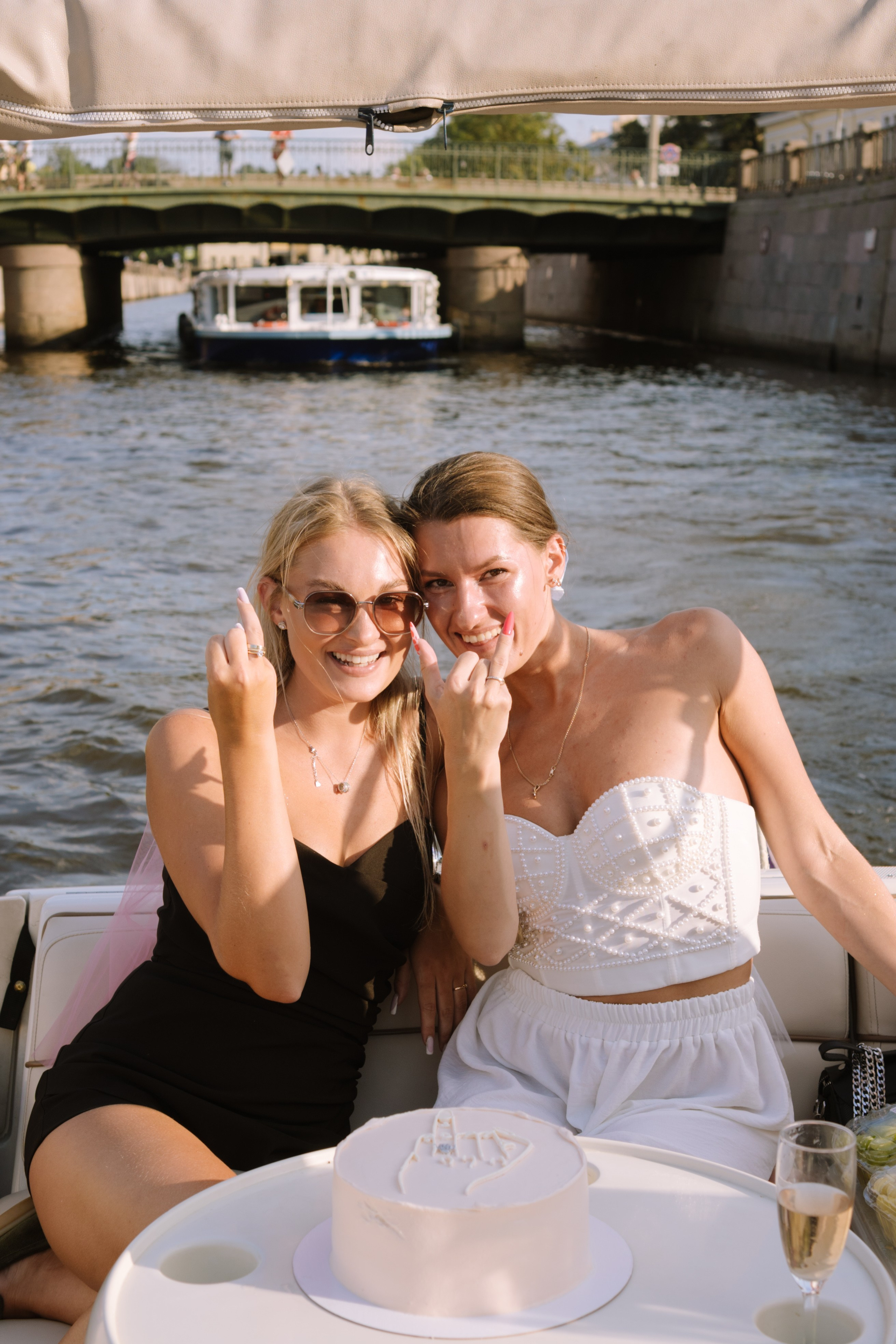 ДЕВИЧНИК НА КАТЕРЕ. Профессиональный фотограф, Санкт-Петербург — Виктория Богомолова