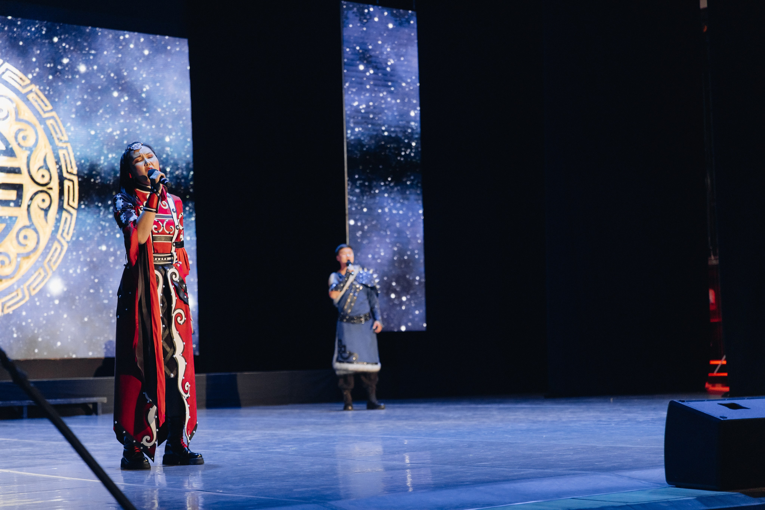 Лучший учитель родного языка и литературы 2025. Свадебный и семейный фотограф в Улан-Удэ