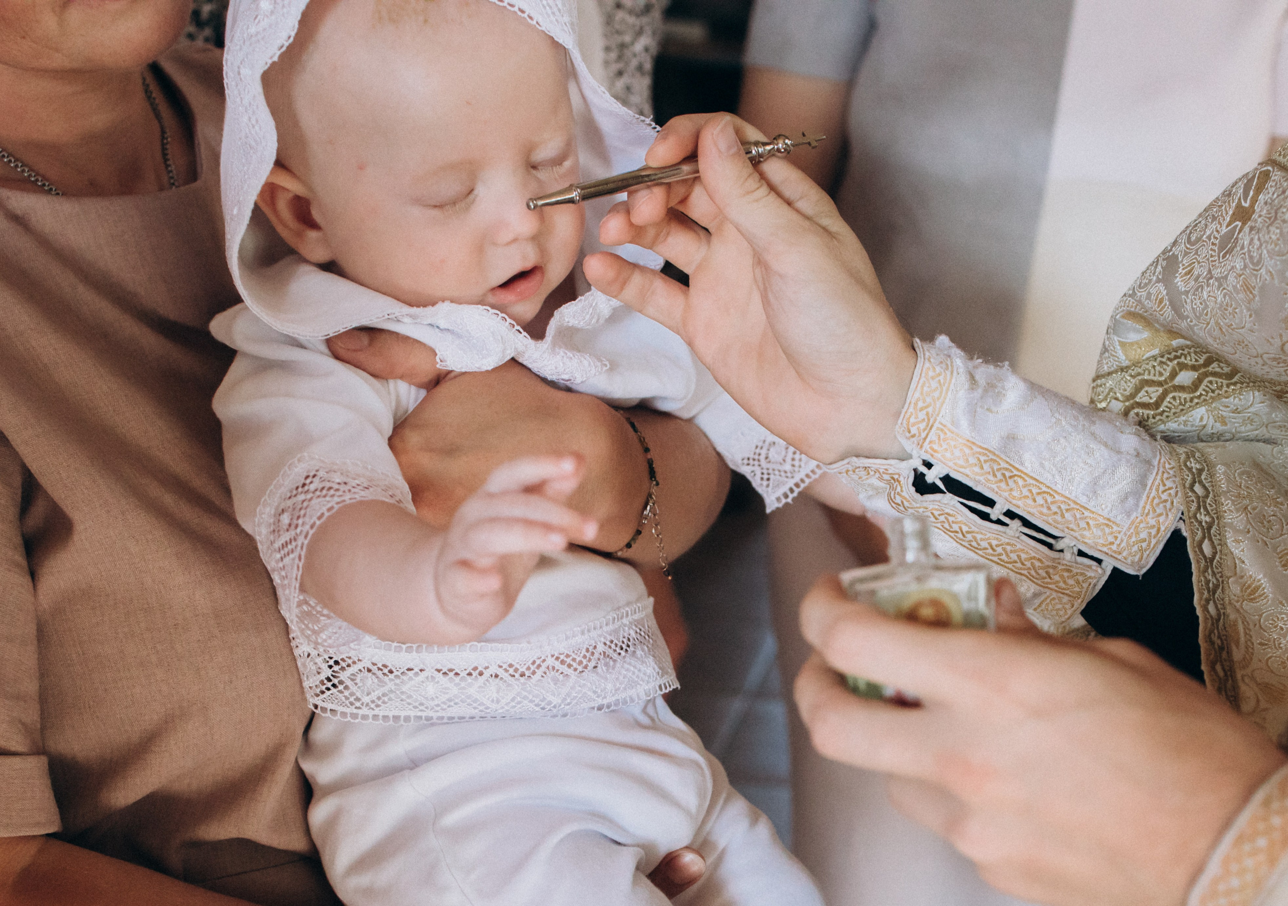 Таинство Крещения Антона в Церкви Архангела Михаила. Детский и семейный фотограф в Пушкино, Мытищи, Москва Сергеева Светлана