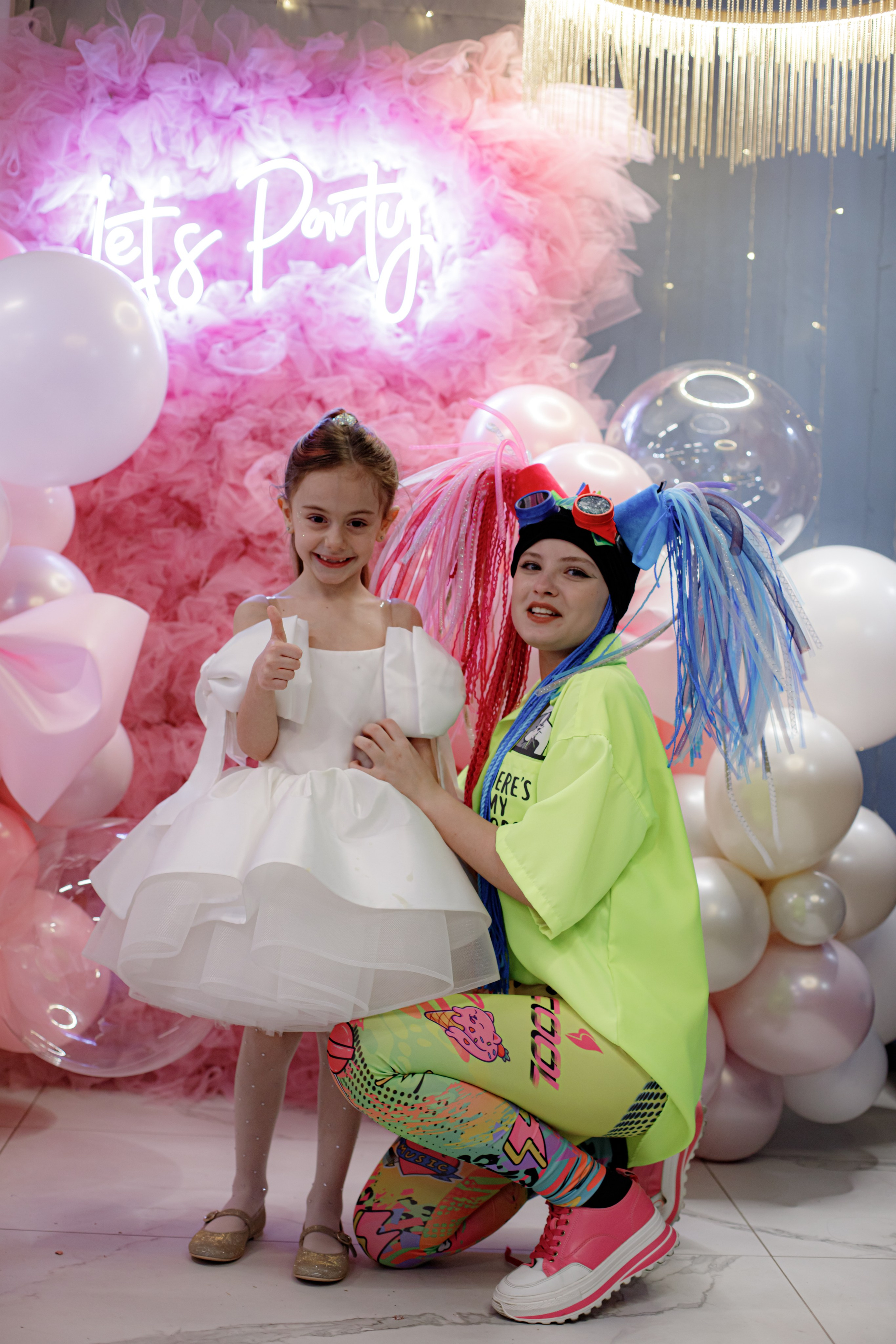 ASIA'S BIRTHDAY PARTY. Photokarish