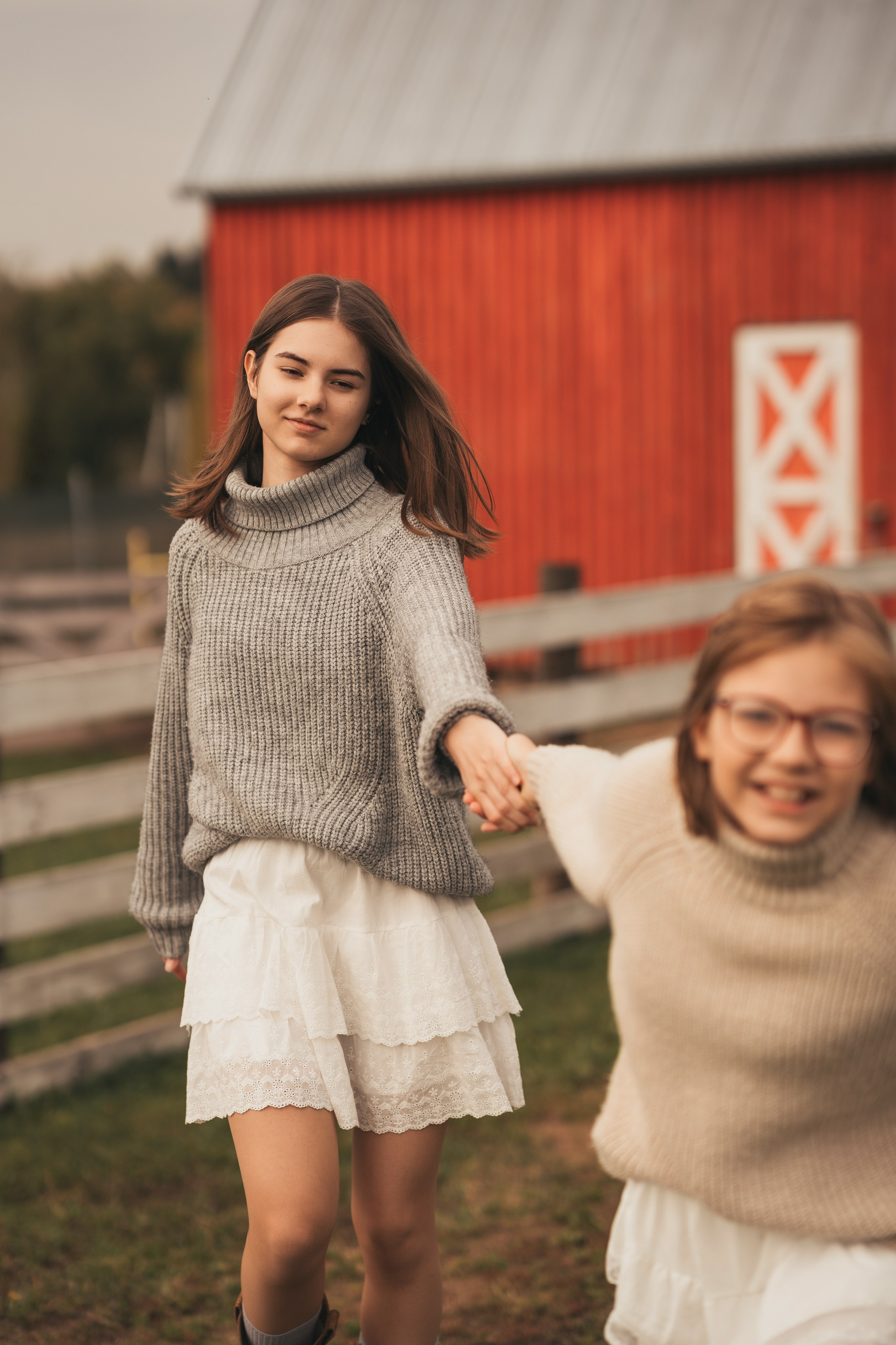 Нюша и Маша. Парк Фермаленд. Семейный и детский фотограф в Сергиев Посаде, Хотьково Якимчук Любовь