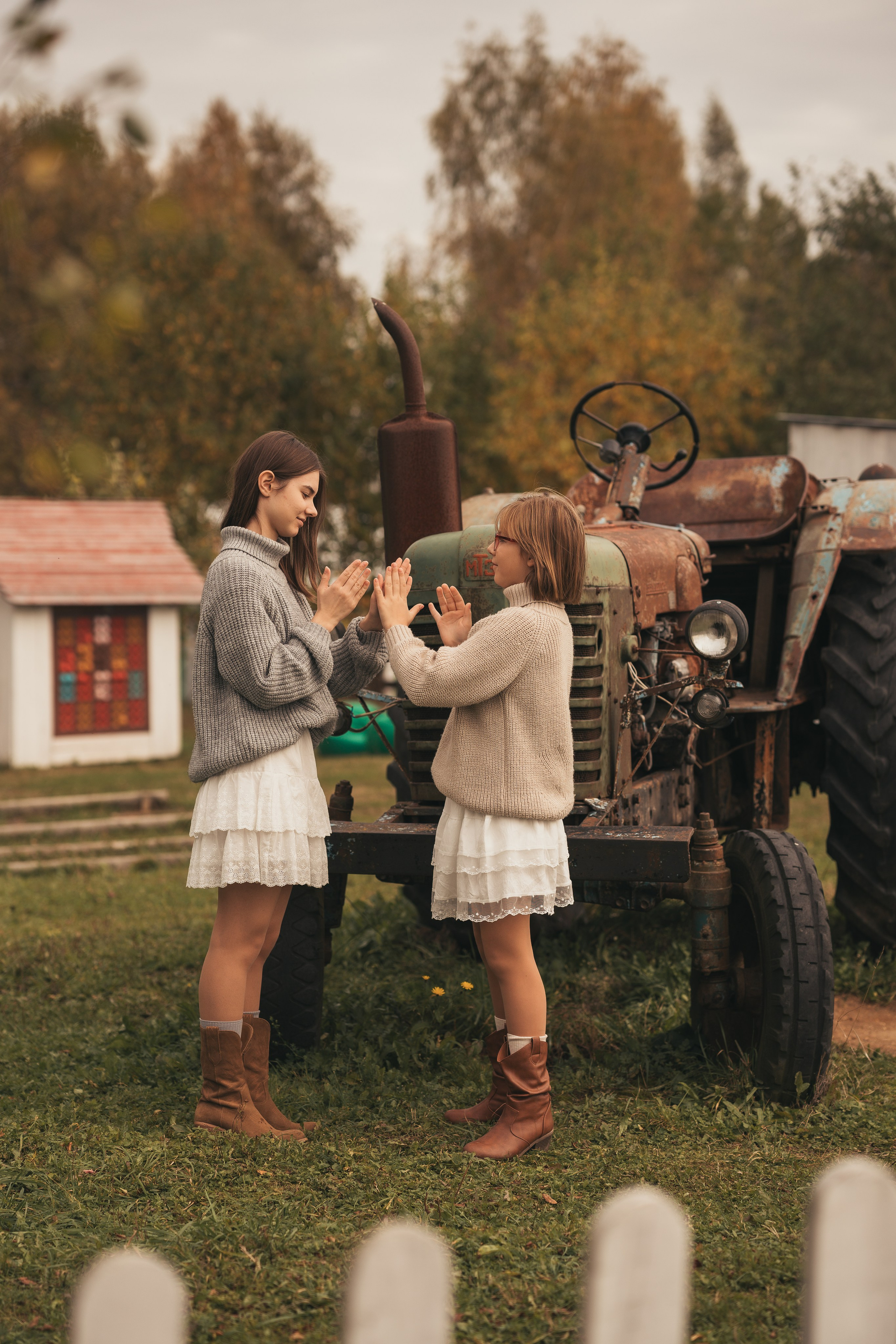 Нюша и Маша. Парк Фермаленд. Семейный и детский фотограф в Сергиев Посаде, Хотьково Якимчук Любовь