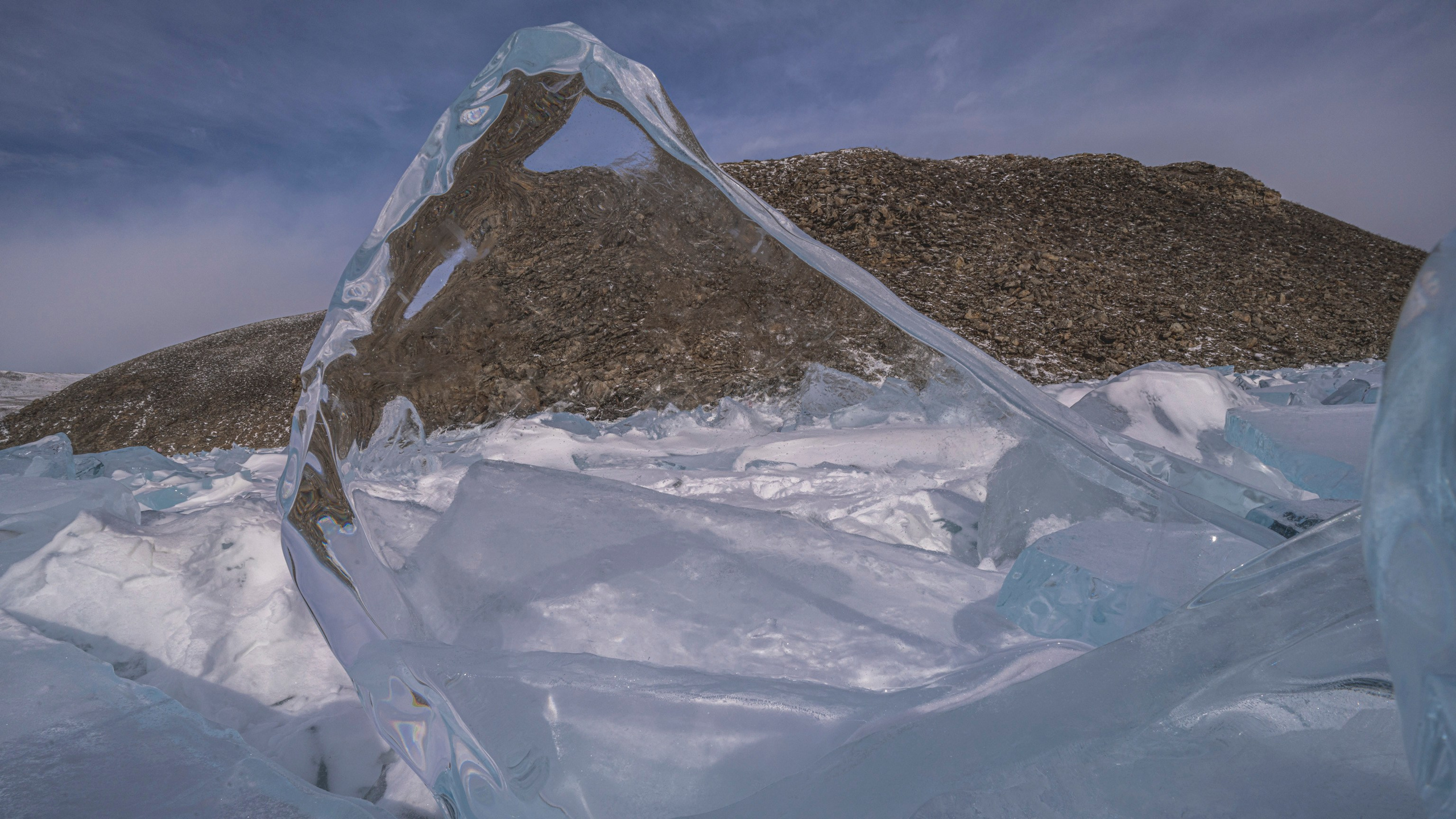 Байкал (март 2021). Фотограф Сергей Танков