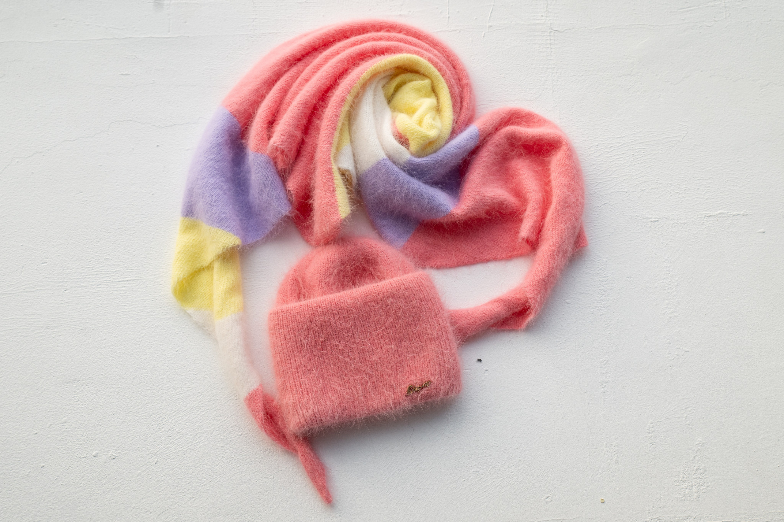 С нами тепло. Фотограф Ярмишко Дарья. Выпускные фотокниги