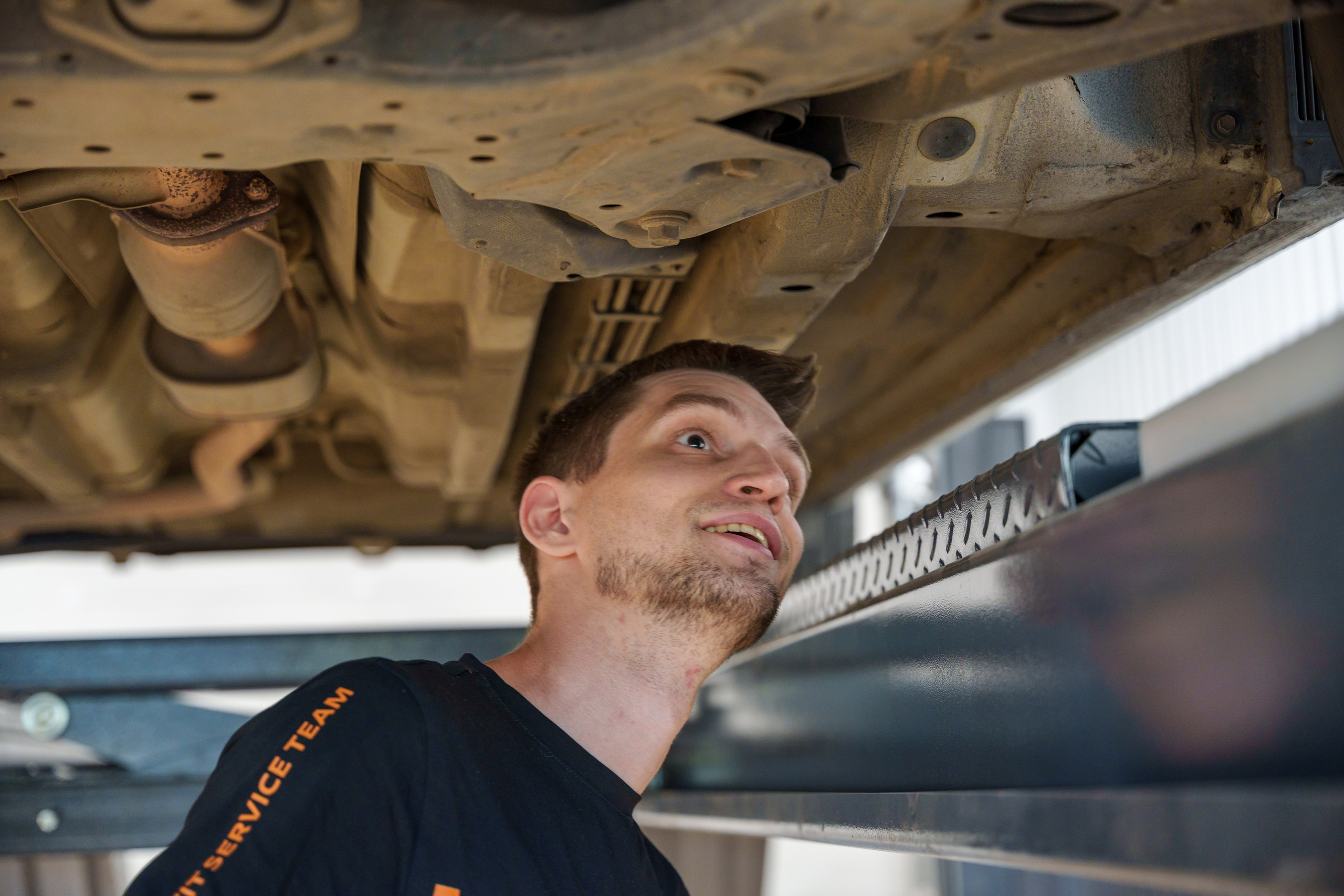 Интерьерная фотосъемка автосервиса Fit Service в Краснодаре — Профессиональная фотосъемка интерьера техцентра в Краснодаресеть СТО. Шедевры для Вас! Фотограф и Видеограф в Краснодаре Пахиев Руслан