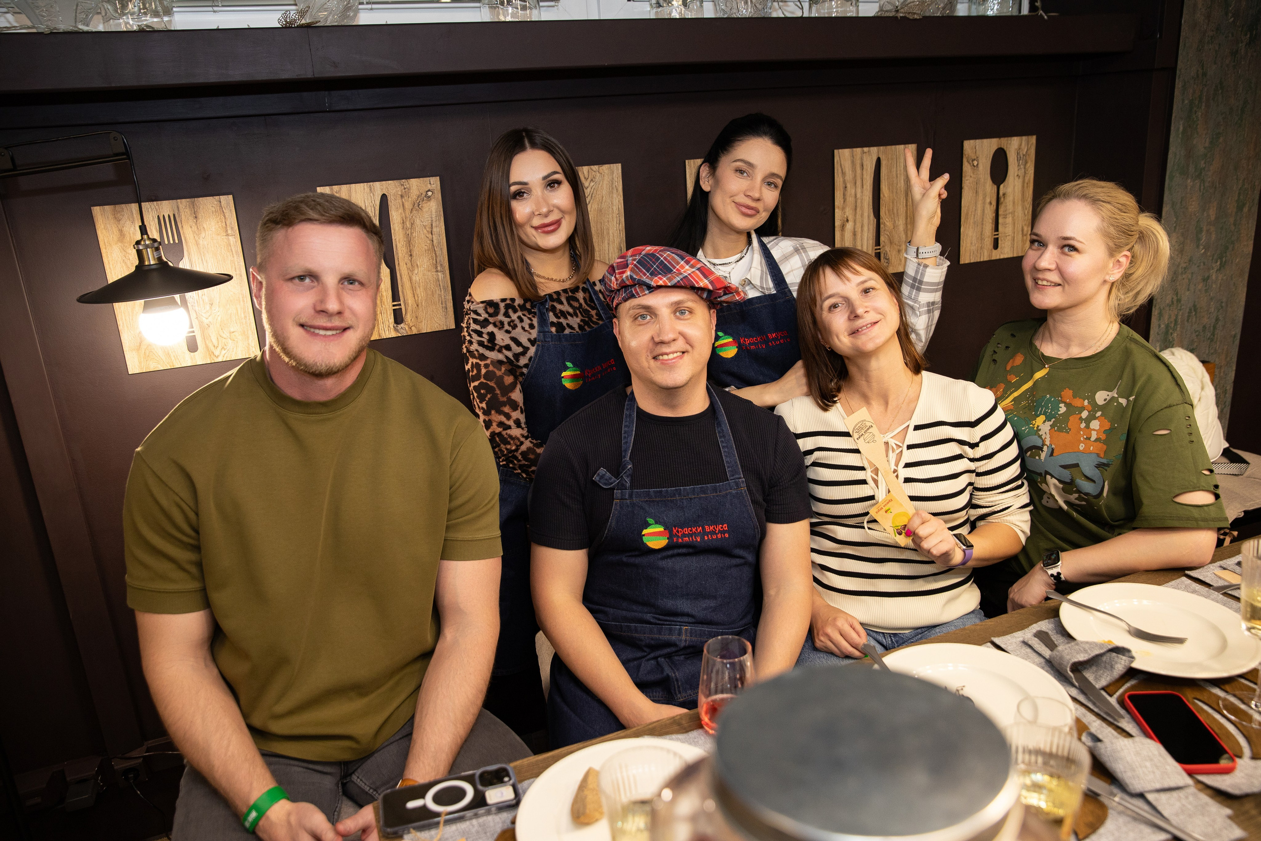 Встреча во «Краски Вкуса». Свадебный фотограф Иркутск, репортажный фотограф Иркутск