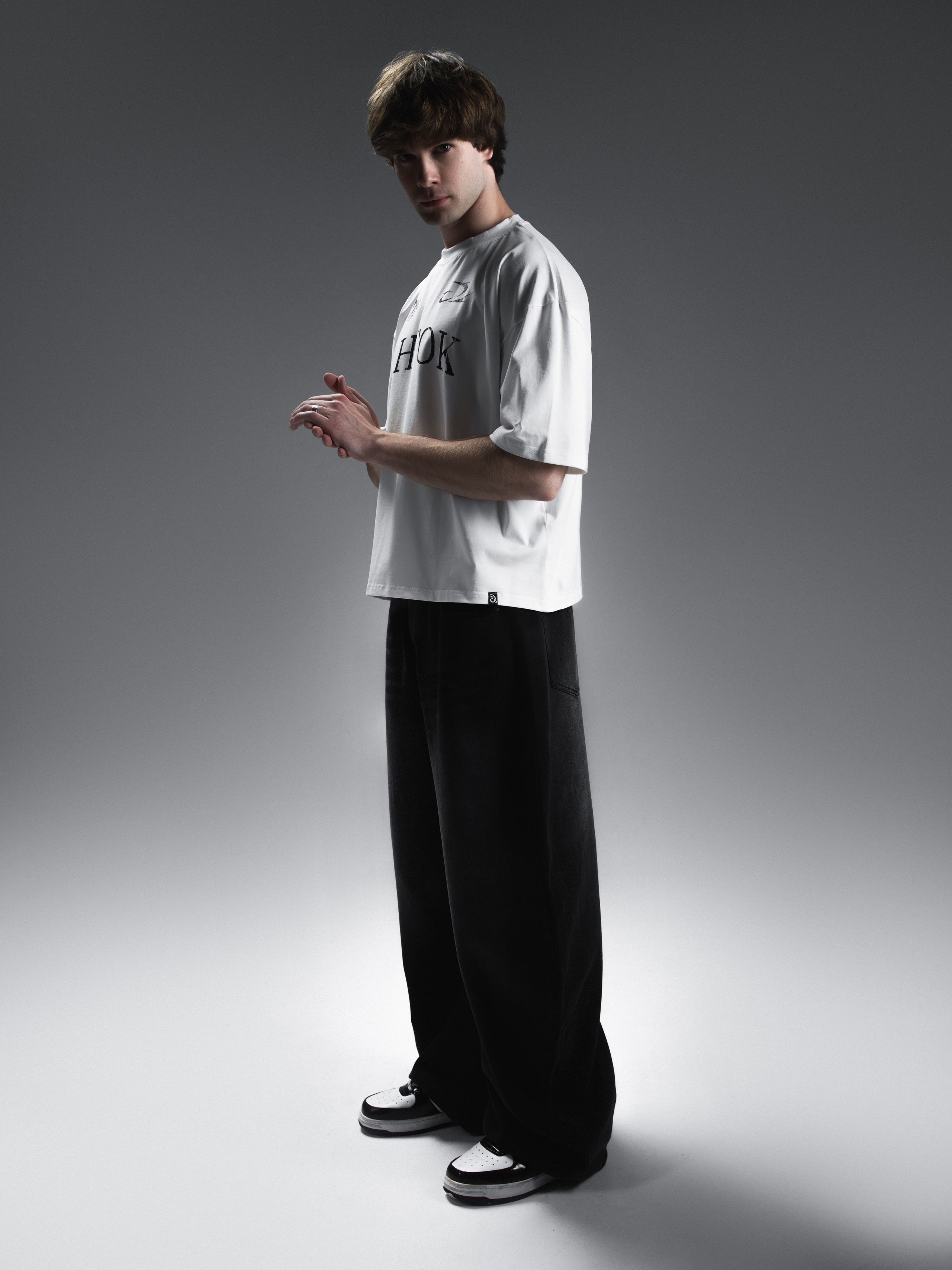 КАТАЛОГ | серый фон. RUNA production — стильные съемки для брендов