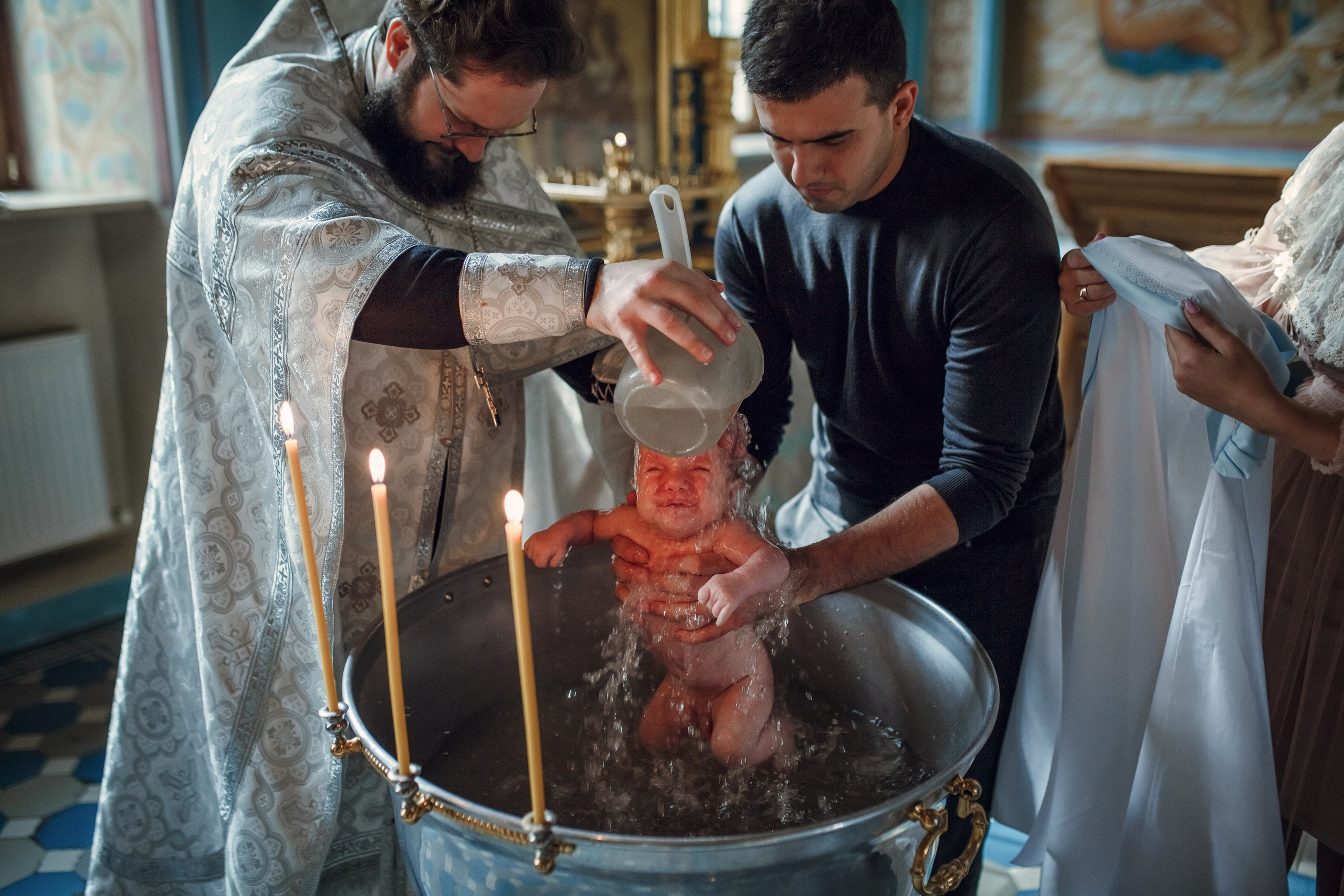 Крещение Артемия. Фотограф на Крещение, семейный фотограф в Москве