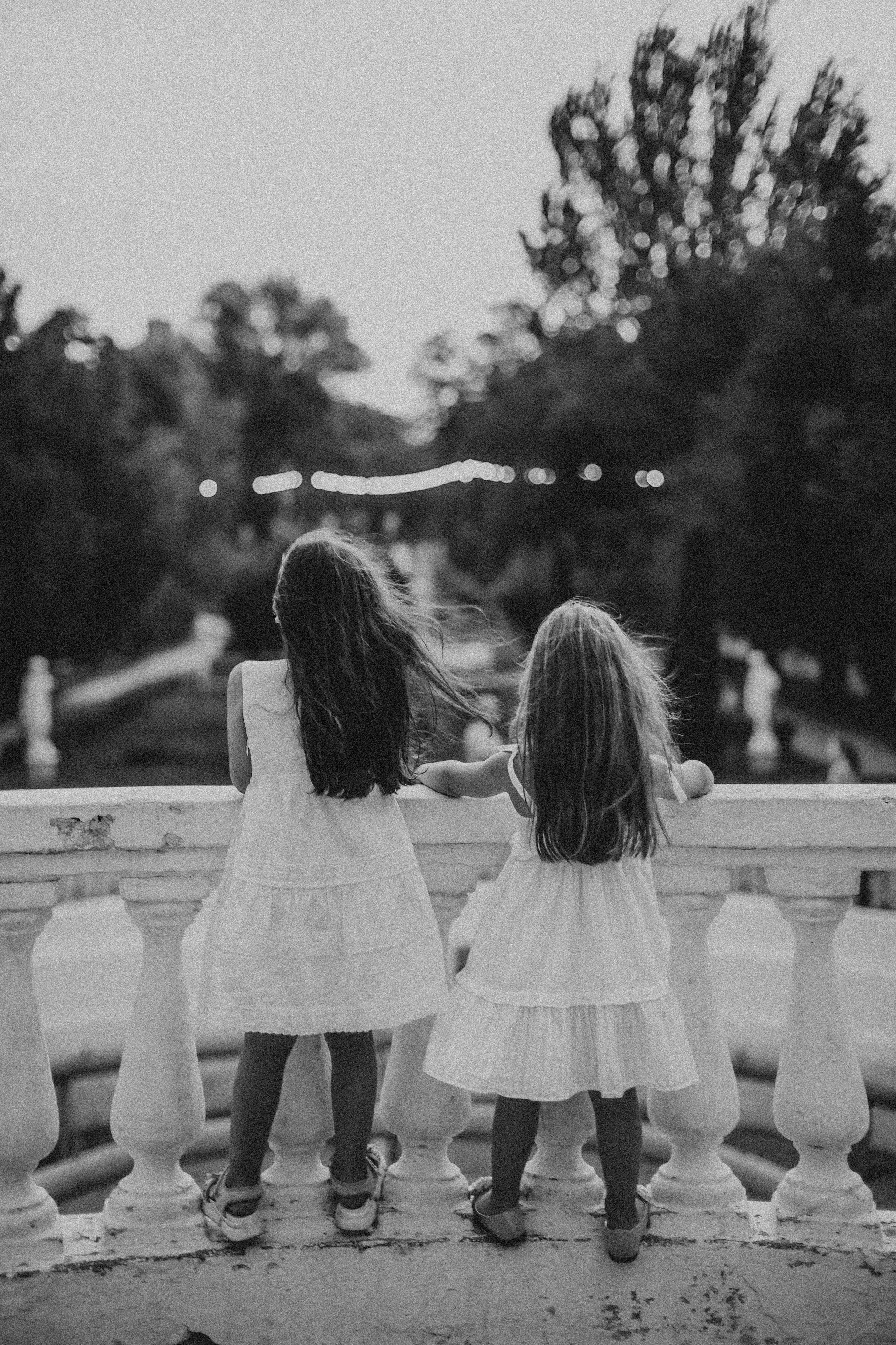 Летняя фотосессия в Ростовском парке. Аделина и Дарина. Omar Shapiev