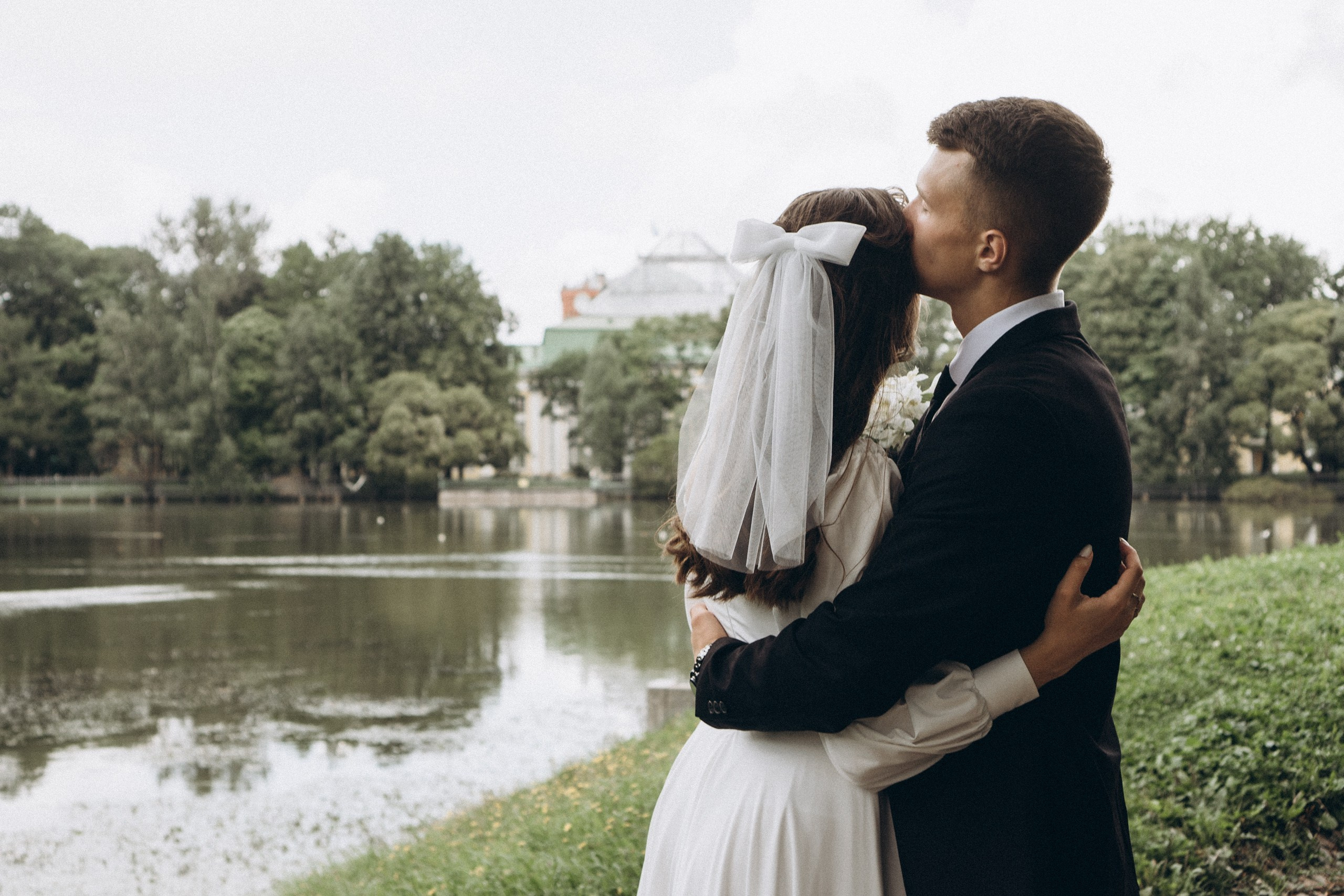 СВАДЕБНАЯ СЬЕМКА В ТАВРИЧЕСКОМ САДУ И ПРОГУЛКА ПО ЧЕРНЫШЕВСКОЙ. Профессиональный фотограф, Санкт-Петербург — Виктория Богомолова
