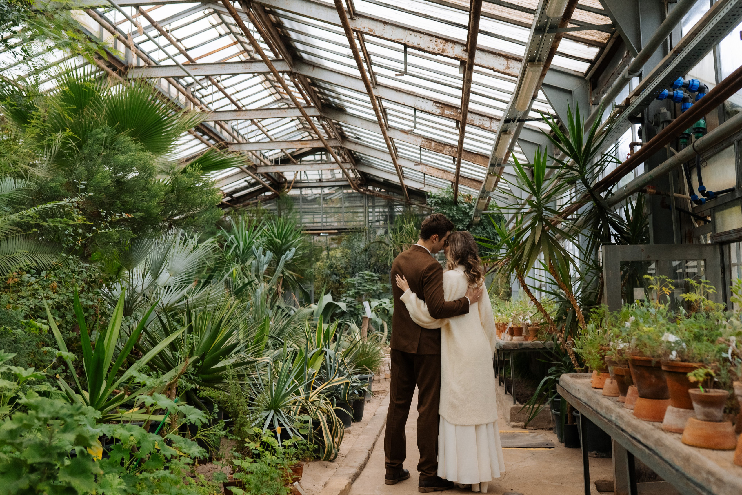 Свадебная фотосессия в оранжерее, Москва. Свадебный фотограф в Москве Анна Полушина