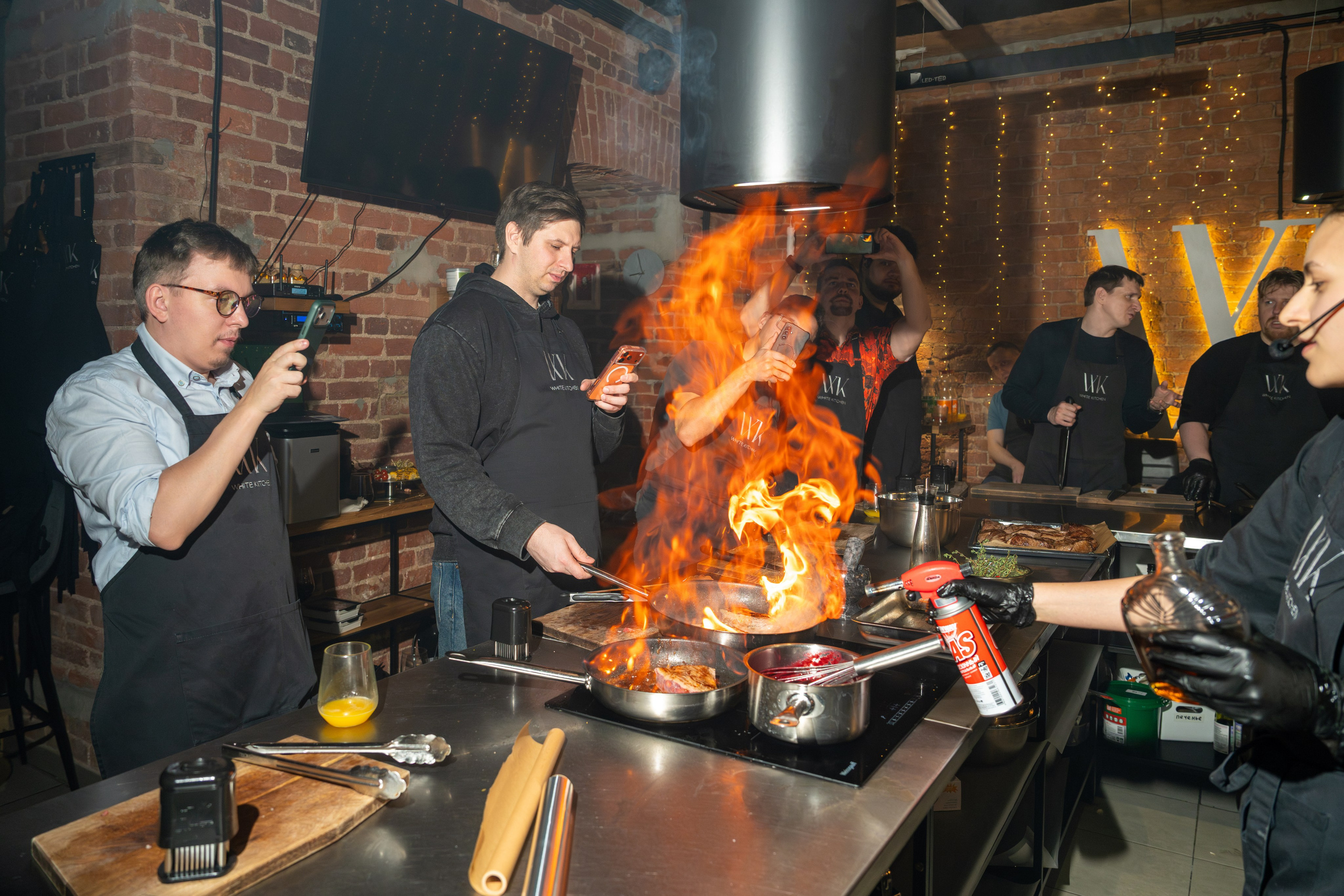 Корпоратив в кулинарной школе White Kitchen