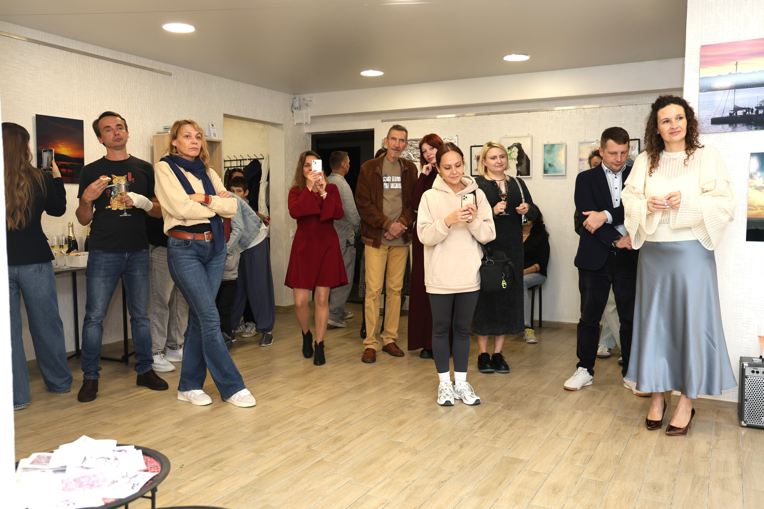 Открытие выставки в АРТ-пространстве Ники Сухаревой «Чёрное море». Фотограф в Геленджике Нина Небесная