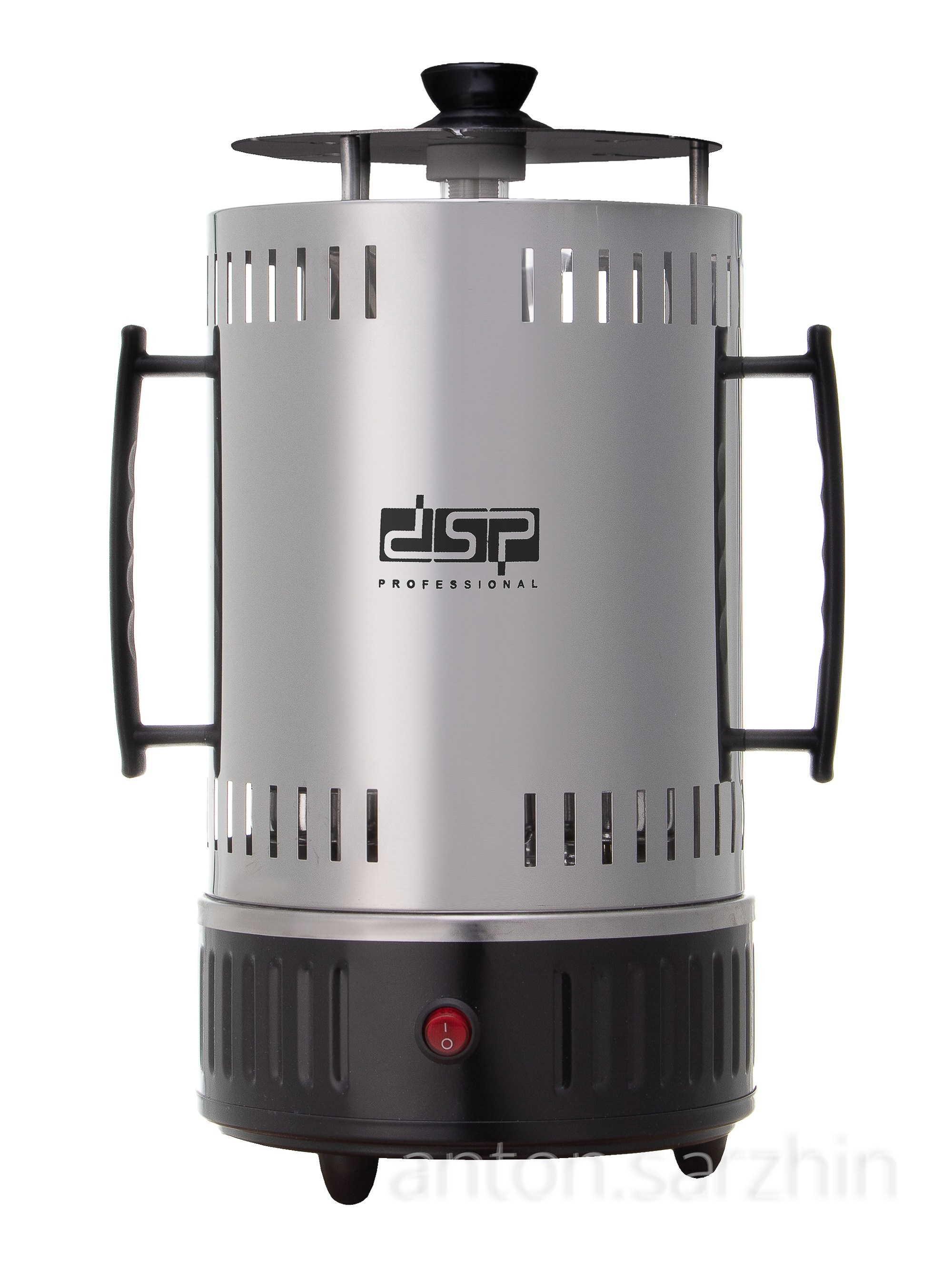 Шашлычница домашняя на белом фоне