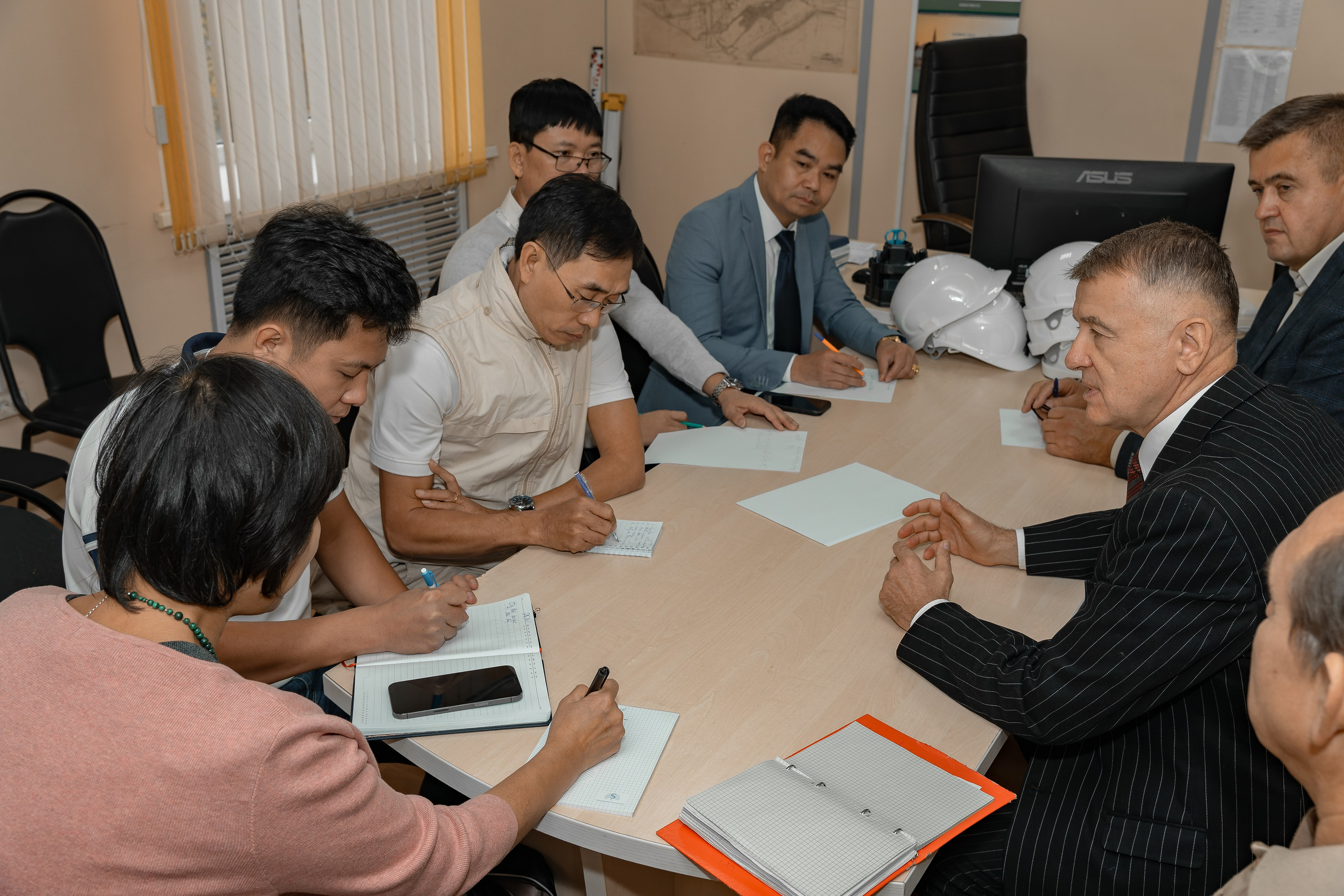 Реверсная конференция из Вьетнама в Брянскую область 2023. ФОТОГРАФ ЧИКАЧЕВ КИРИЛЛ