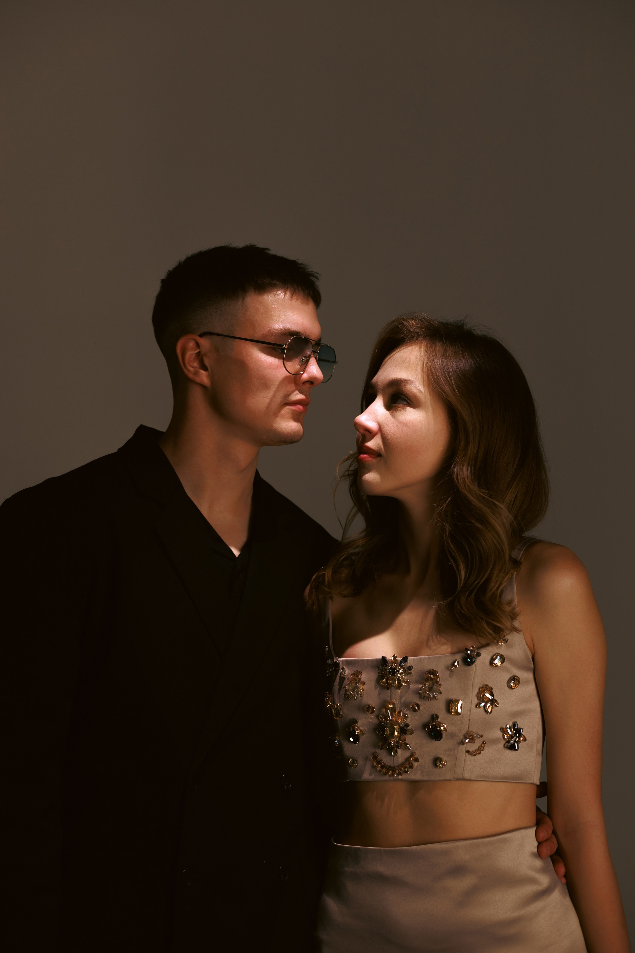 L = love. Фотограф Максим Капырин