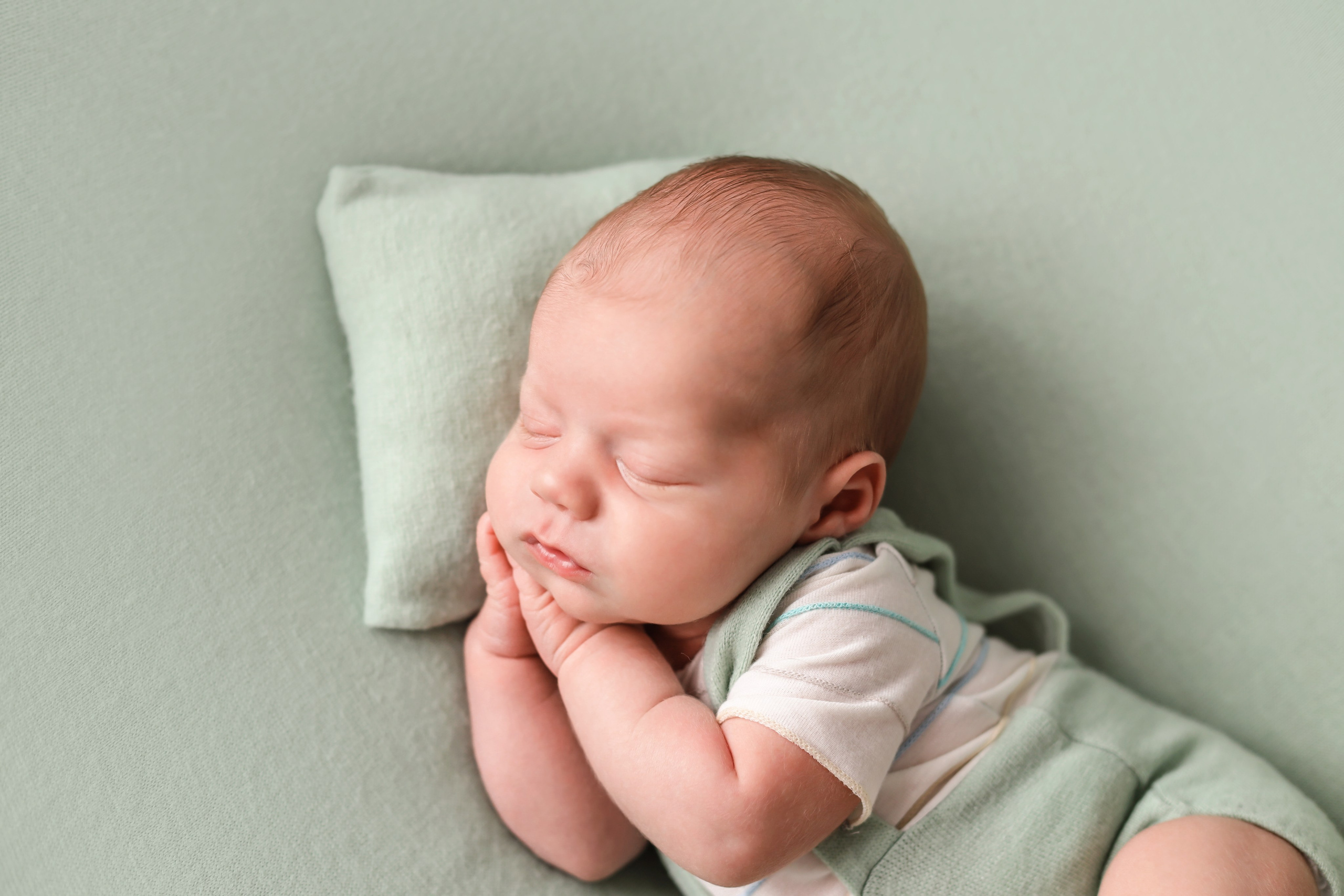 Даниил 17 дней. Семейный фотограф и фотограф новорожденных в Санкт-Петербурге Алина Фе