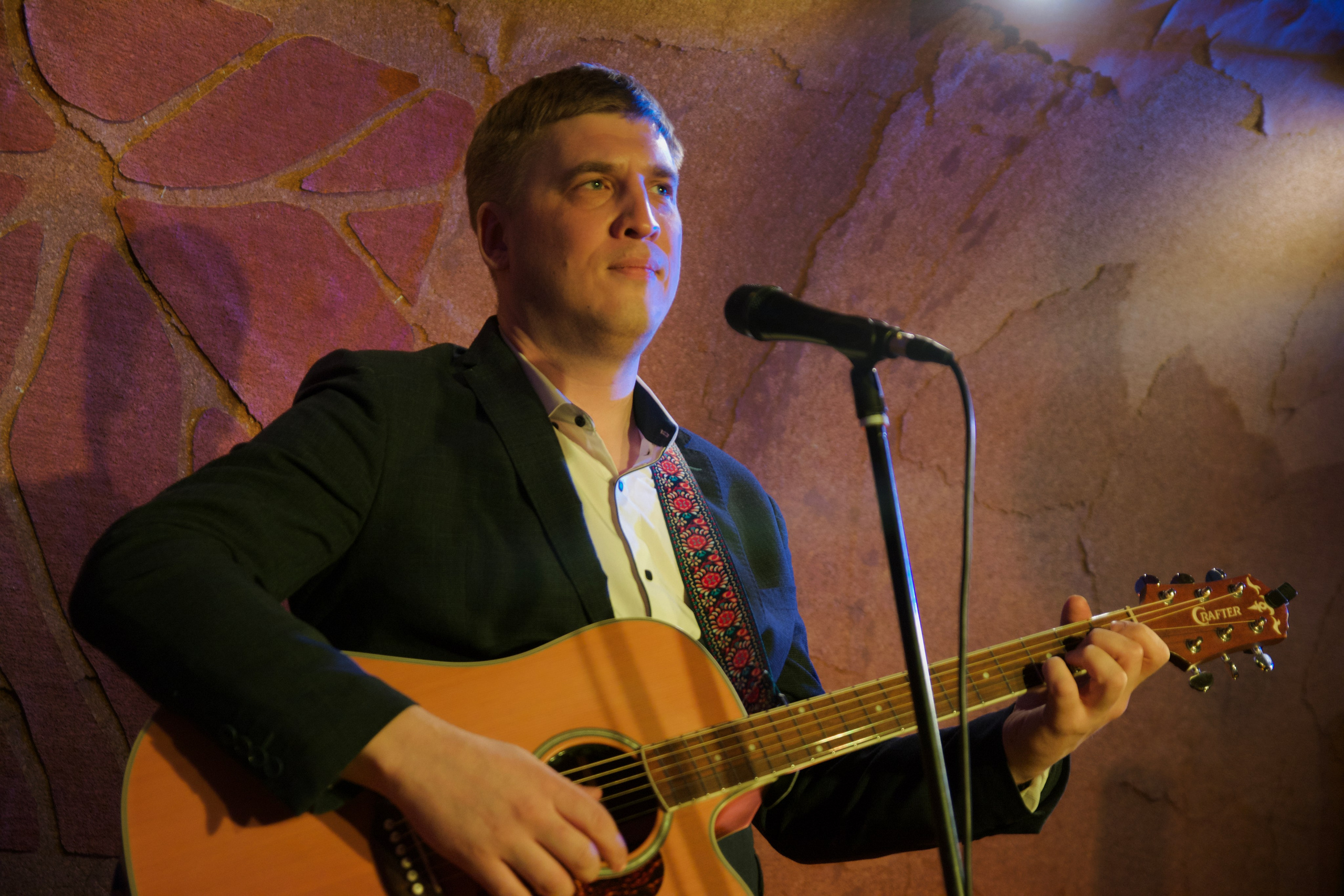 Песни о любви при свечах. F/8 and be there — оказаться в нужном месте и поймать момент