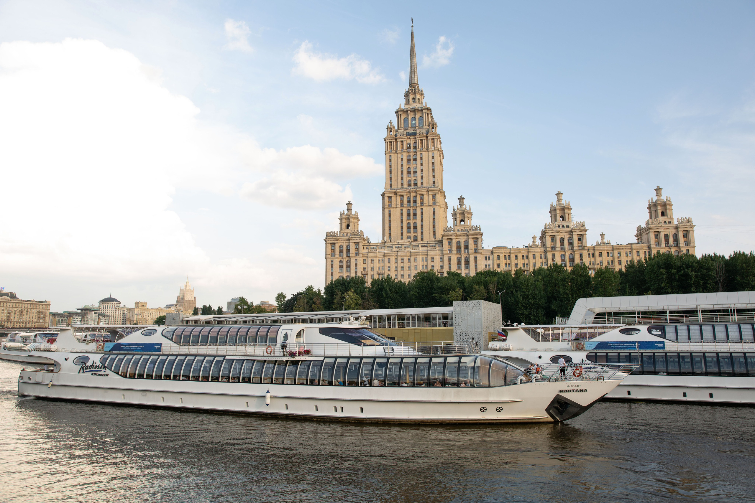 Dubai Vibes Intourist Cruise Party. Семейный и детский фотограф Анна Петракова