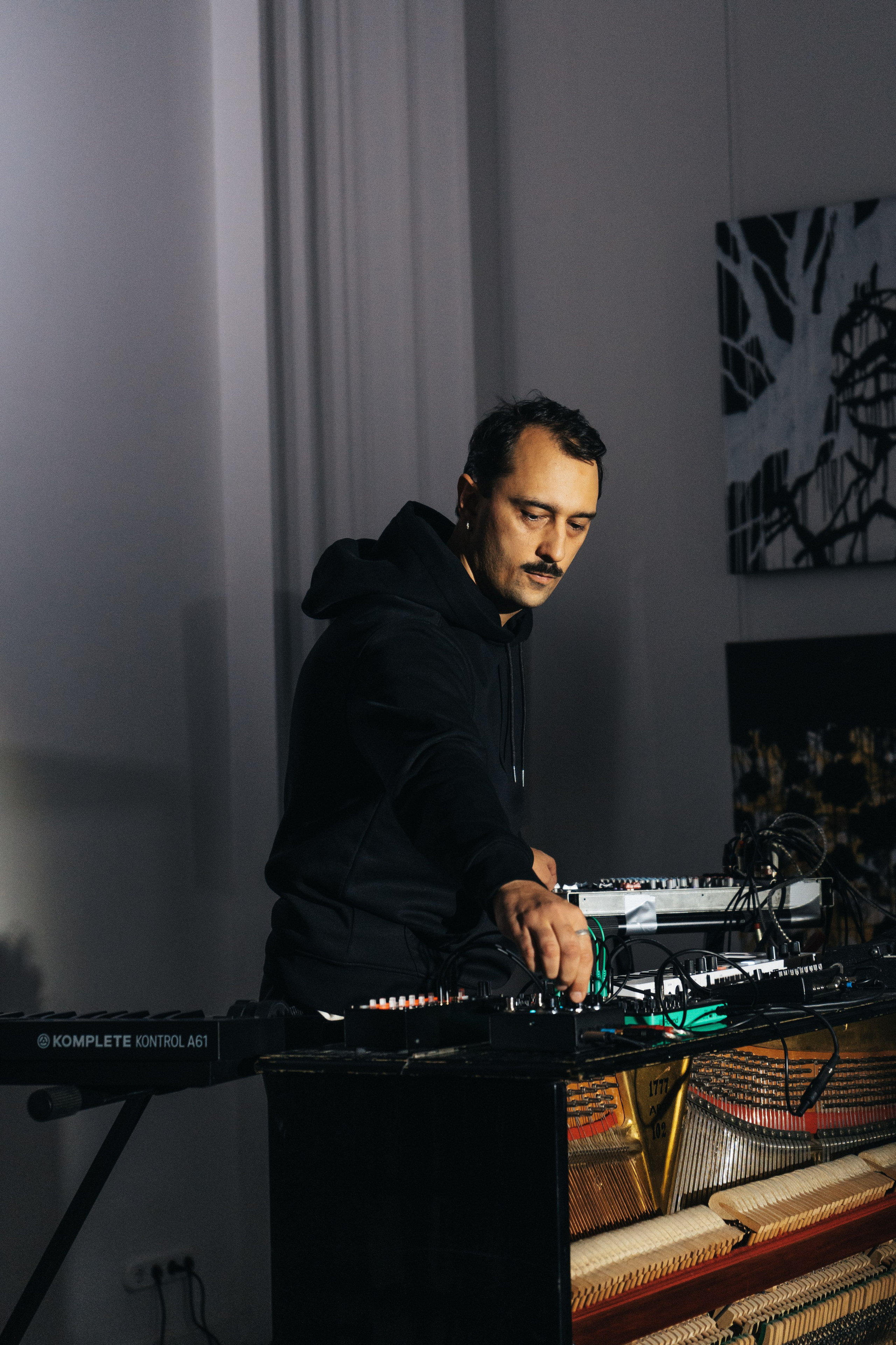 Выставка Юрия Литарова. Всё рождается. Всё продолжается. Портретный фотограф Нижний Новгород