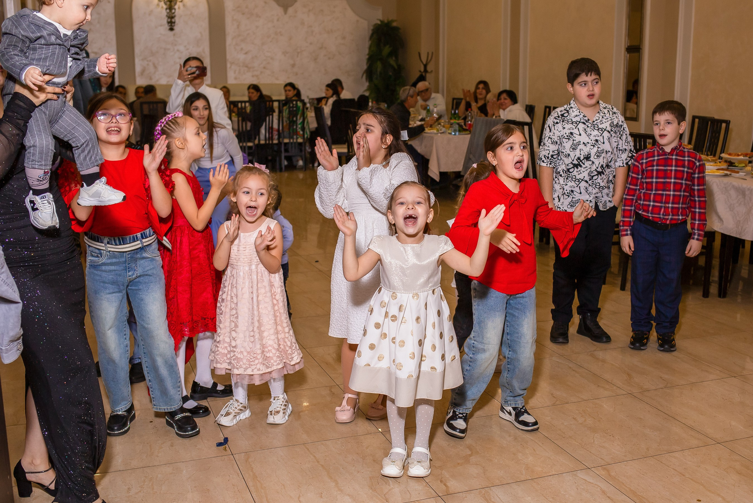 Фотограф на день рождения и юбилей в Сочи и Адлере — Цена репортажа. Фотограф Сочи Адлер. Солькаева Анастасия