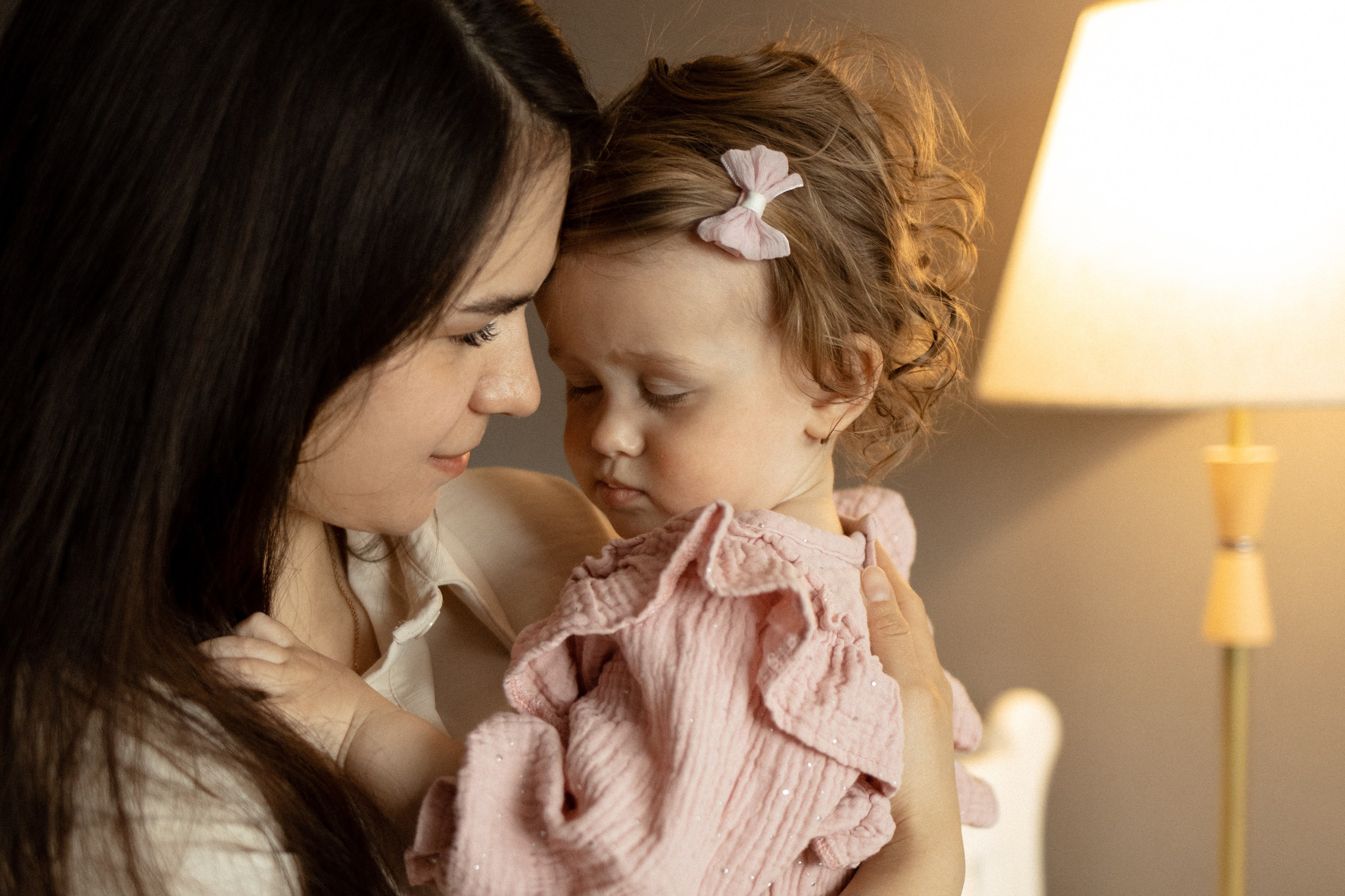 Домашняя фотосессия мама и дочка. Семейный фотограф Челябинск