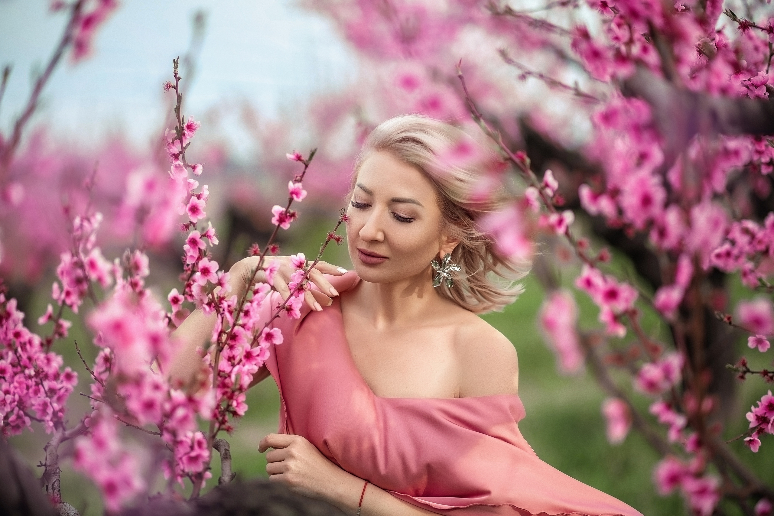персики ,фотосессия в персиках ,фотосессия в персиквых садах ,персиковые сады крым , фотограф крым, фотограф симферополь,фотограф алена межевова ,алена межевова ,фототур по крыму ,цветущие сады ,крым ,природа крыма ,фотосессия в крыму ,свадебный фотограф крым , семейный фотограф крым 