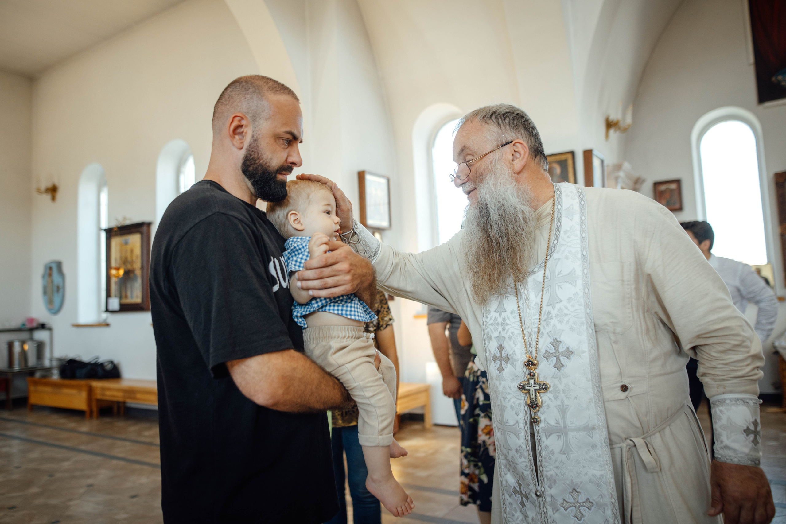 Крещение Энвера (Михаила), д. Колядищи, храм Успения Пр. Богородицы, август 2025