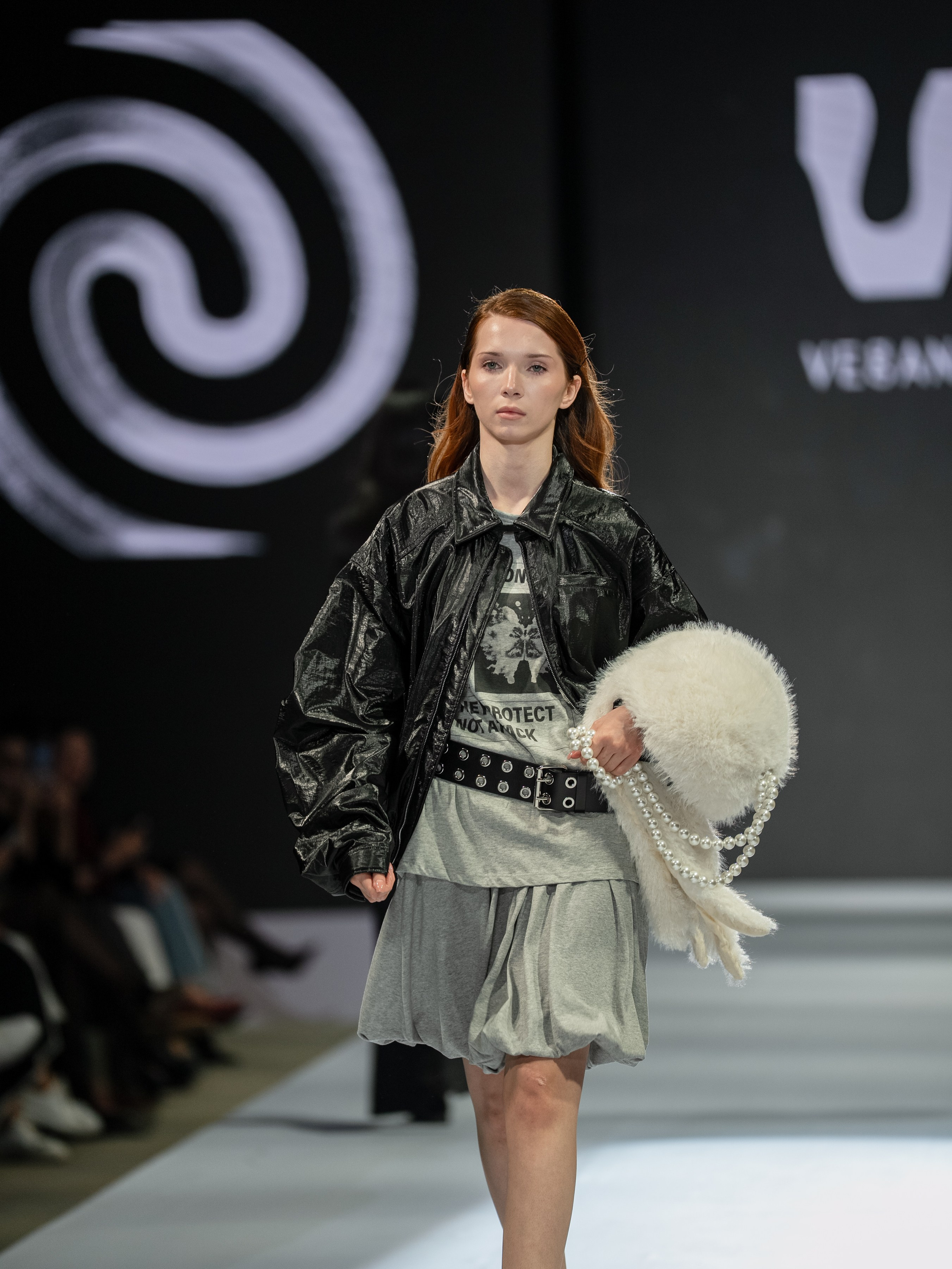 EURASIAN FASHION WEEK Vegan Tiger. Сайт Алматинского НЮ АРТ, будуар и фэшн фотографа Дениса Карпенко