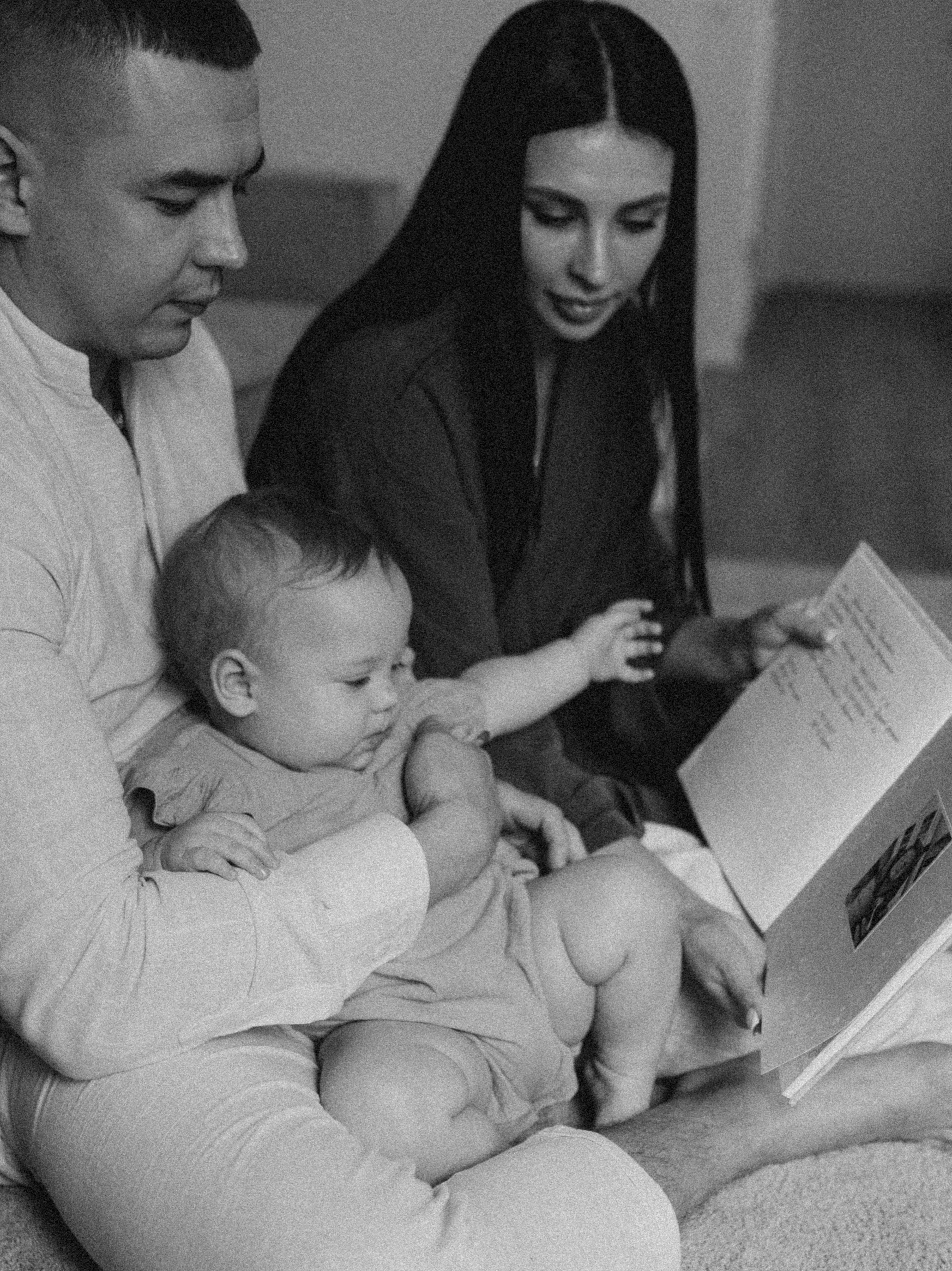 Денис, Юля и крошка Варвара. Семейный фотограф в Москве и Люберцах Юлия Гуськова