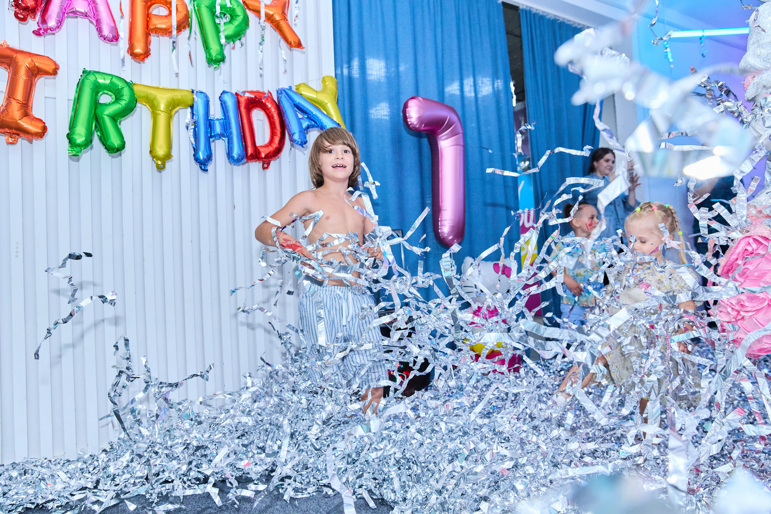 ДЕНЬ РОЖДЕНИЯ. ФОТОГРАФ ВО ВЛАДИВОСТОКЕ| СВАДЕБНЫЙ ФОТОГРАФ