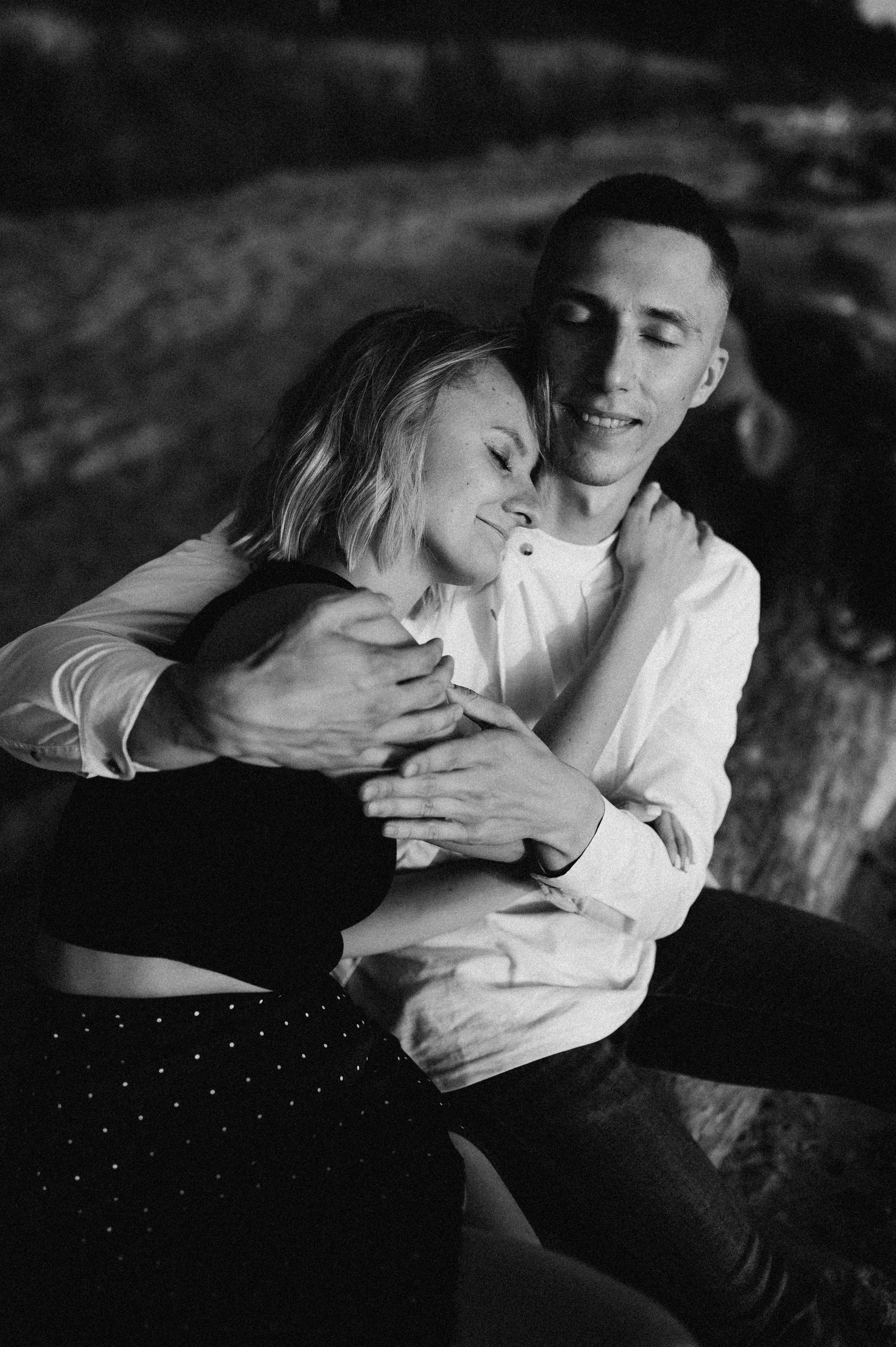 АНДРЕЙ И ЛИЛЯ/ СЪЕМКА НА БЕРЕГУ БЕРДСКОГО ЗАЛИВА. Семейный фотограф в Новосибирске Женя Индрикова