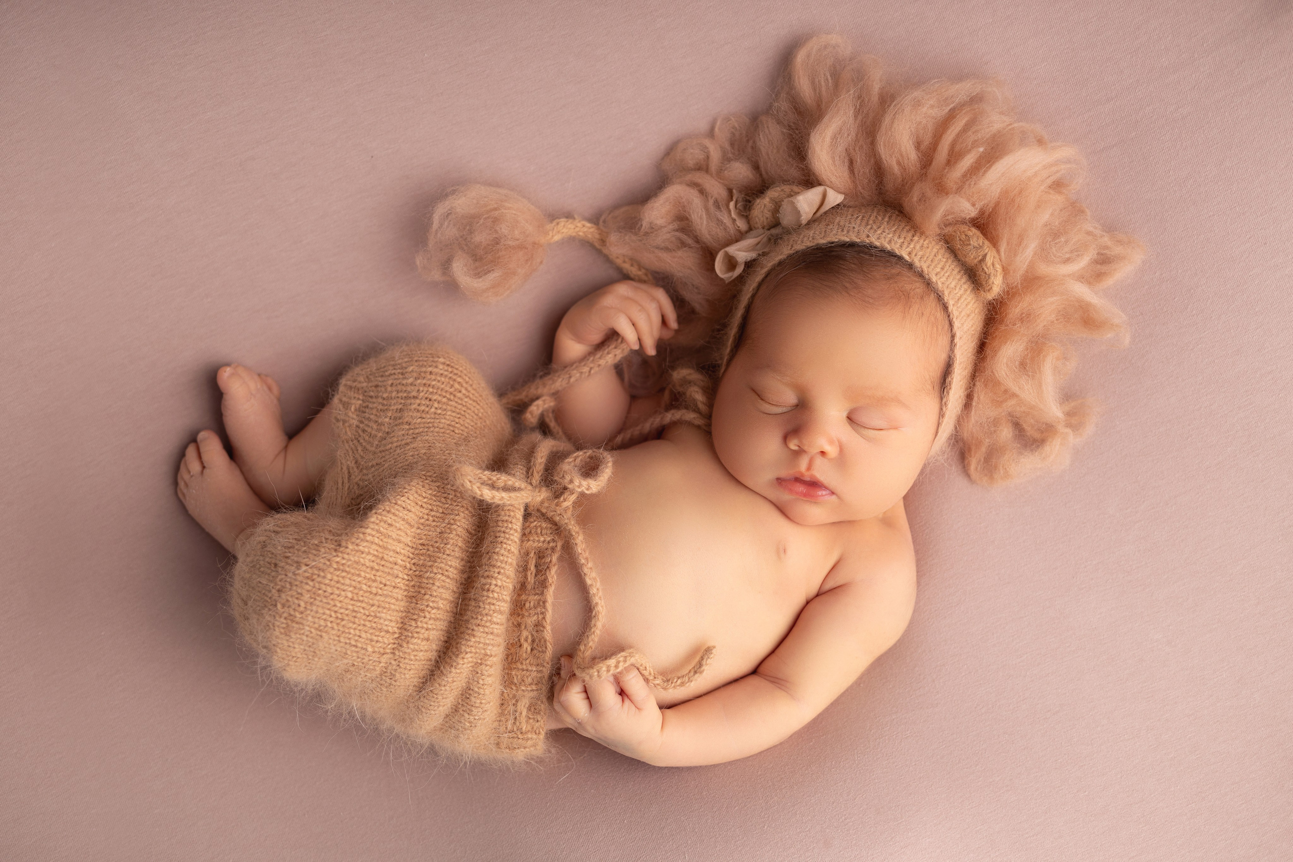 Классическая фотосессия малыша. Фотограф новорожденных малышей в Омске и Омской области Эльвира Камаева