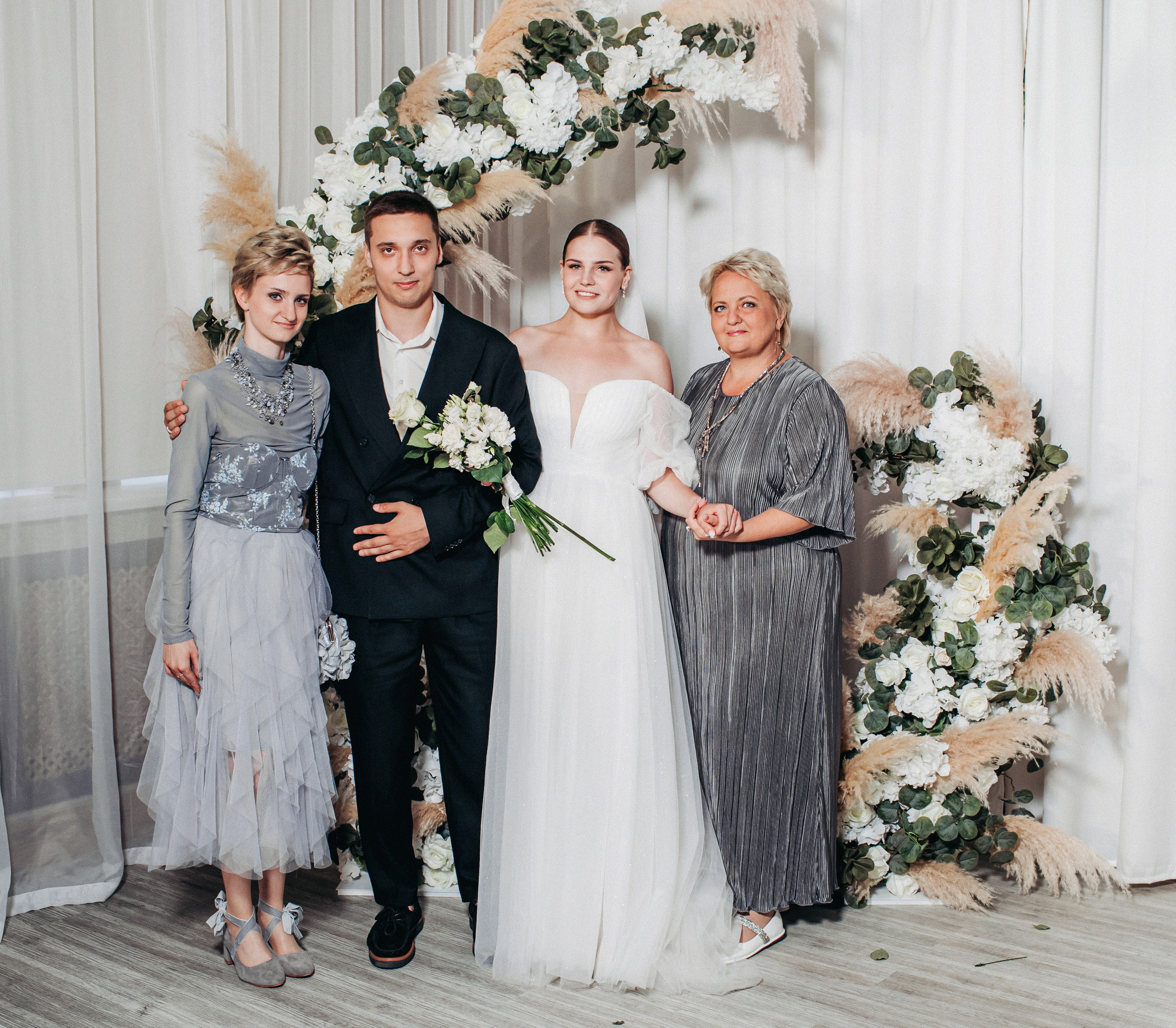 Vlad & Nadya (Saint-Petersburg, Russia). Destination wedding photographer Peter Letu