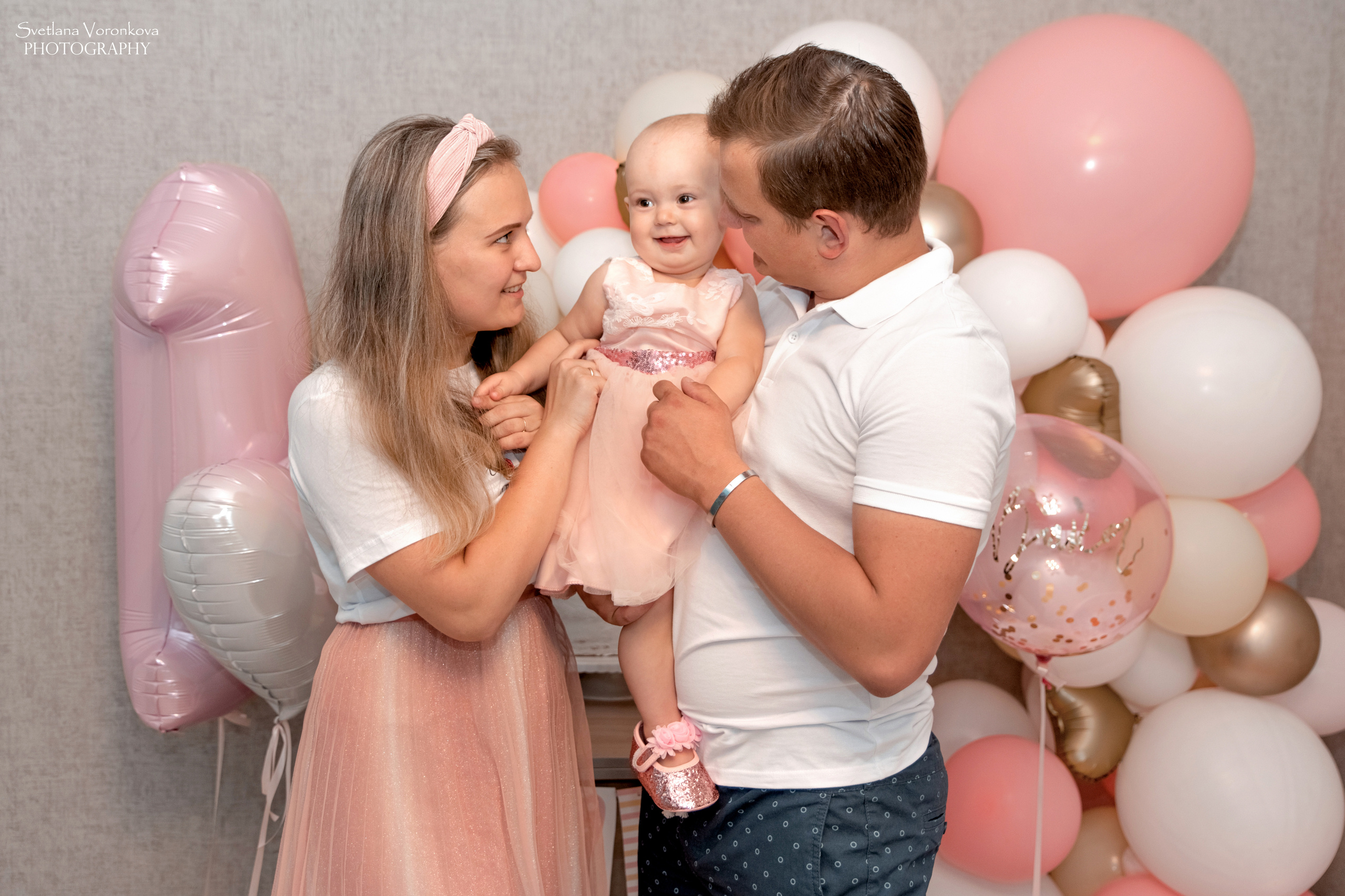 Праздничная фотосессия годовасие фотосъемка день рождения малыша. Семейный и детский фотограф в Туле Светлана Воронкова
