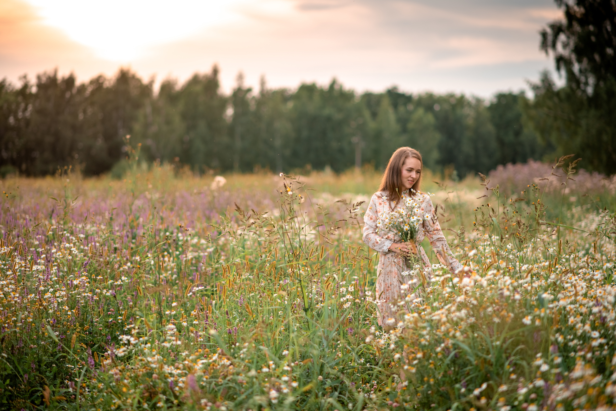 Семейная фотосессия в поле летом в Туле. Семейный и детский фотограф в Туле Светлана Воронкова
