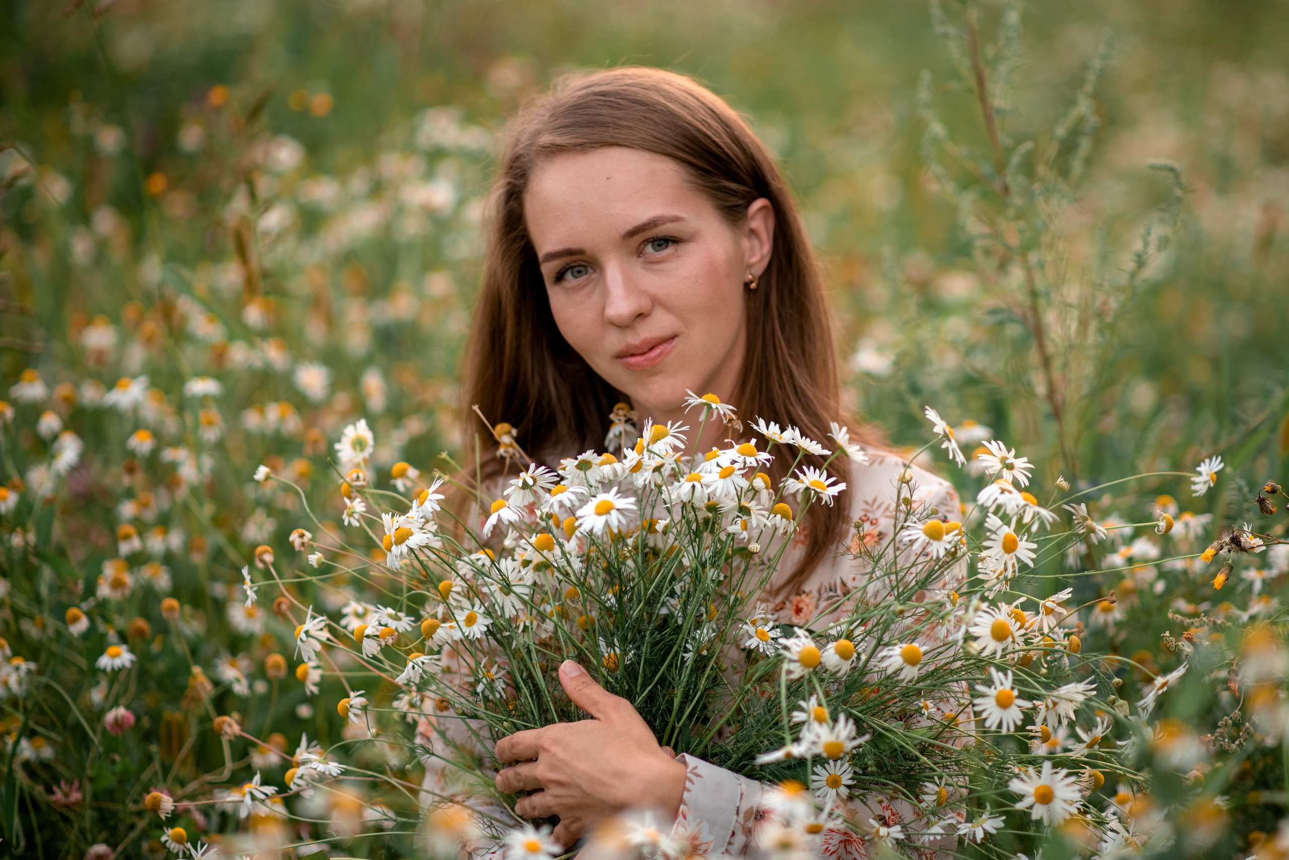 Семейная фотосессия в поле летом в Туле. Семейный и детский фотограф в Туле Светлана Воронкова