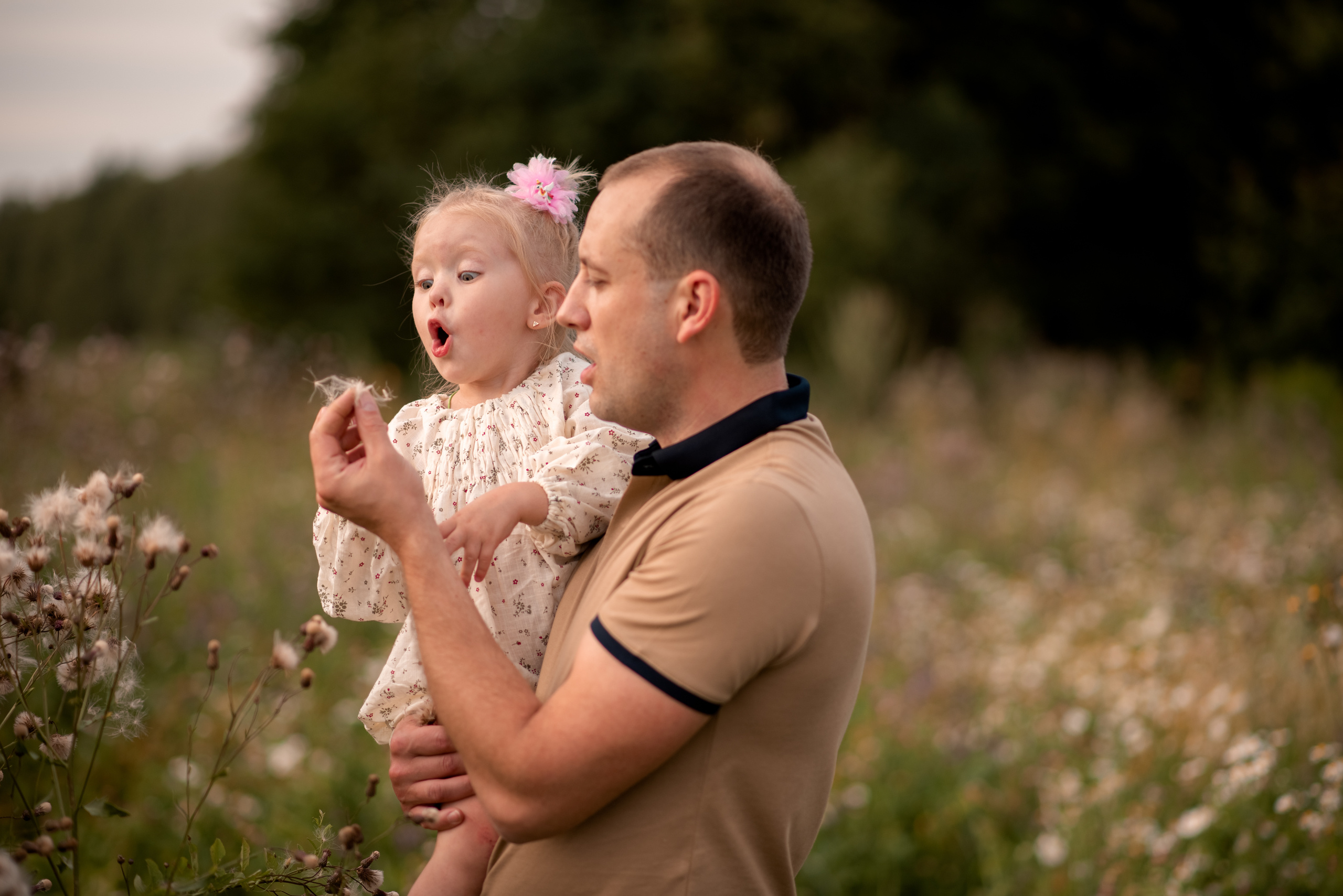 Семейная фотосессия в поле летом в Туле. Семейный и детский фотограф в Туле Светлана Воронкова