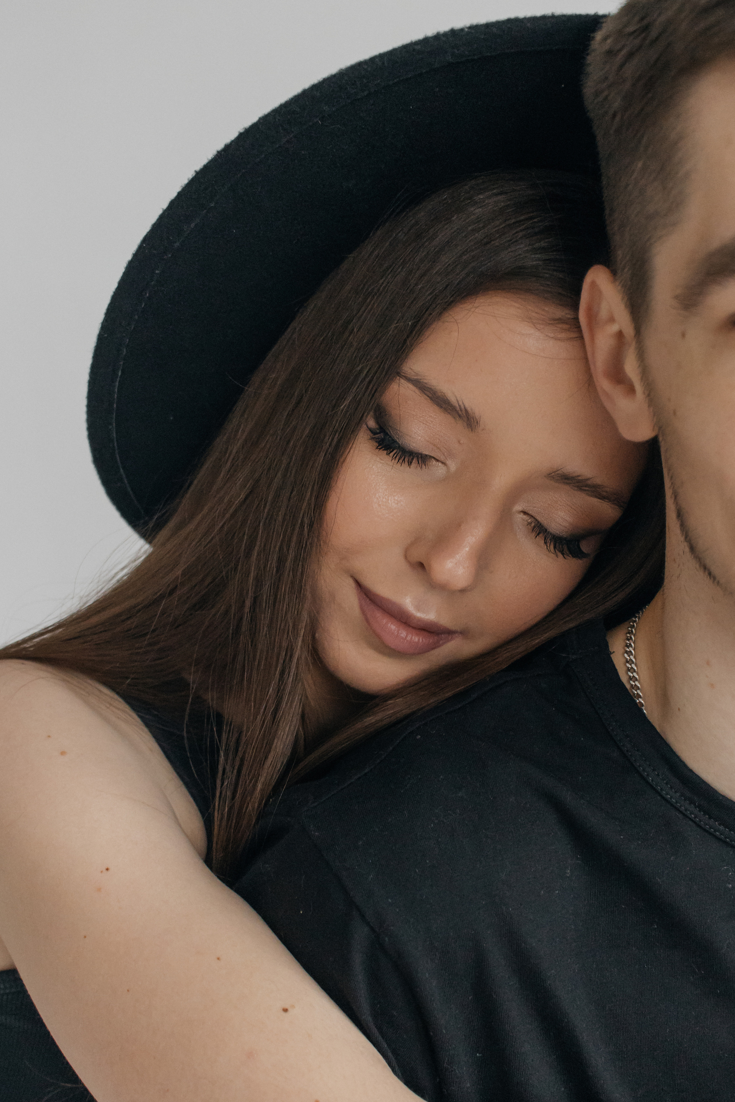 Роман и Анастасия. Главная