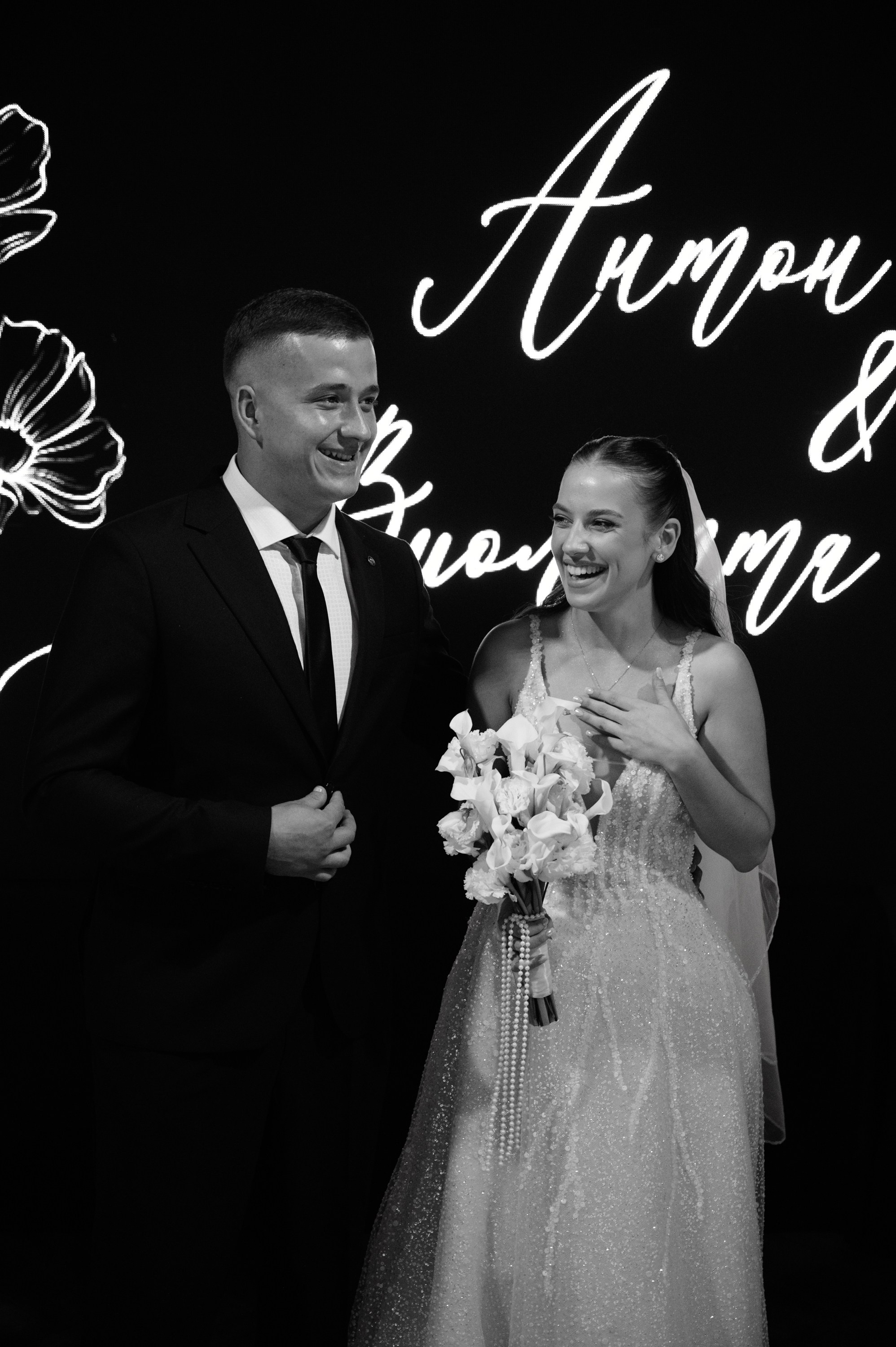 Антон и Виолета. Zhulanovilya