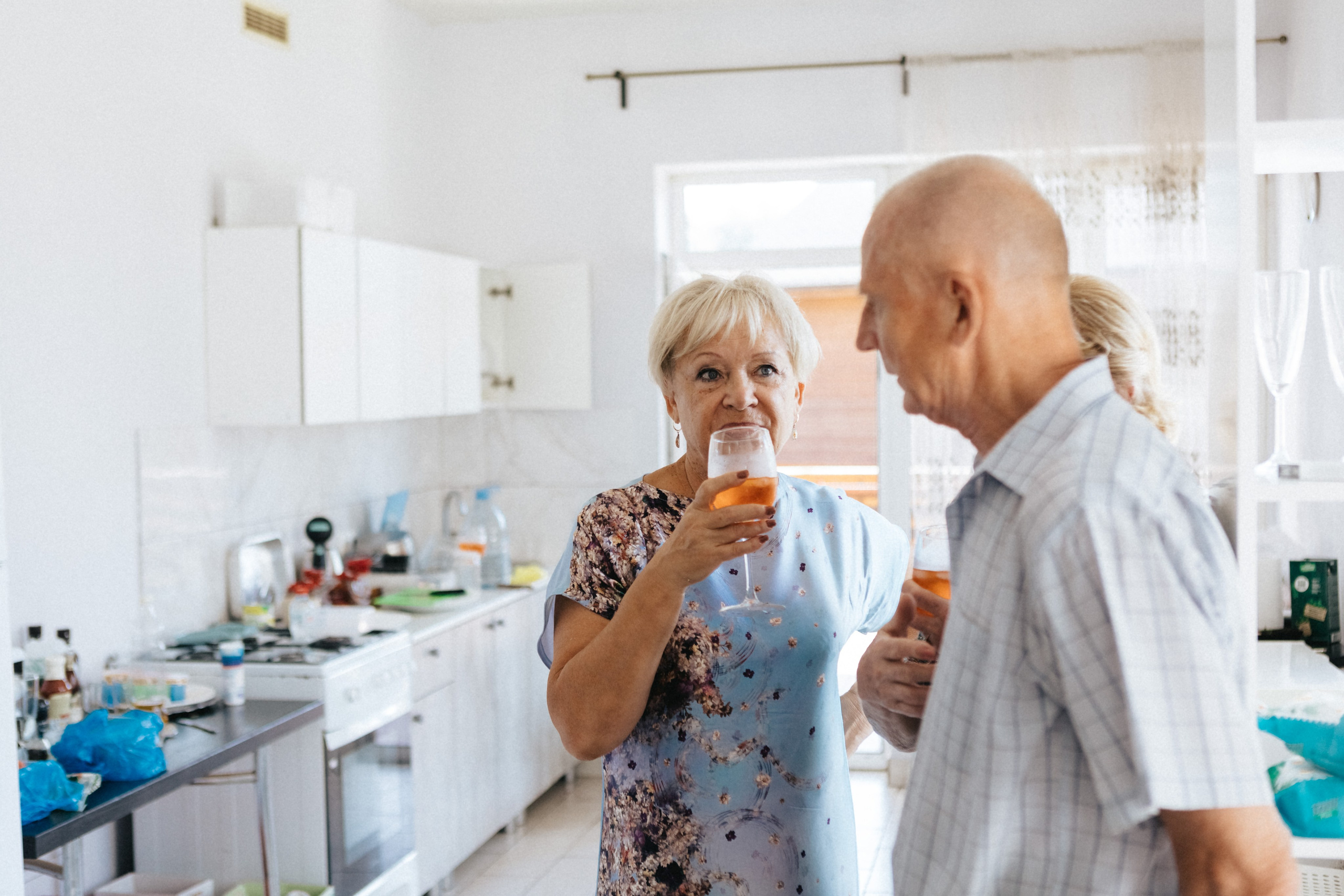 Лиза и Сережа. Роспись и тусовка в коттедже. Свадебный и портретный фотограф в Москве Анастасия Масюк